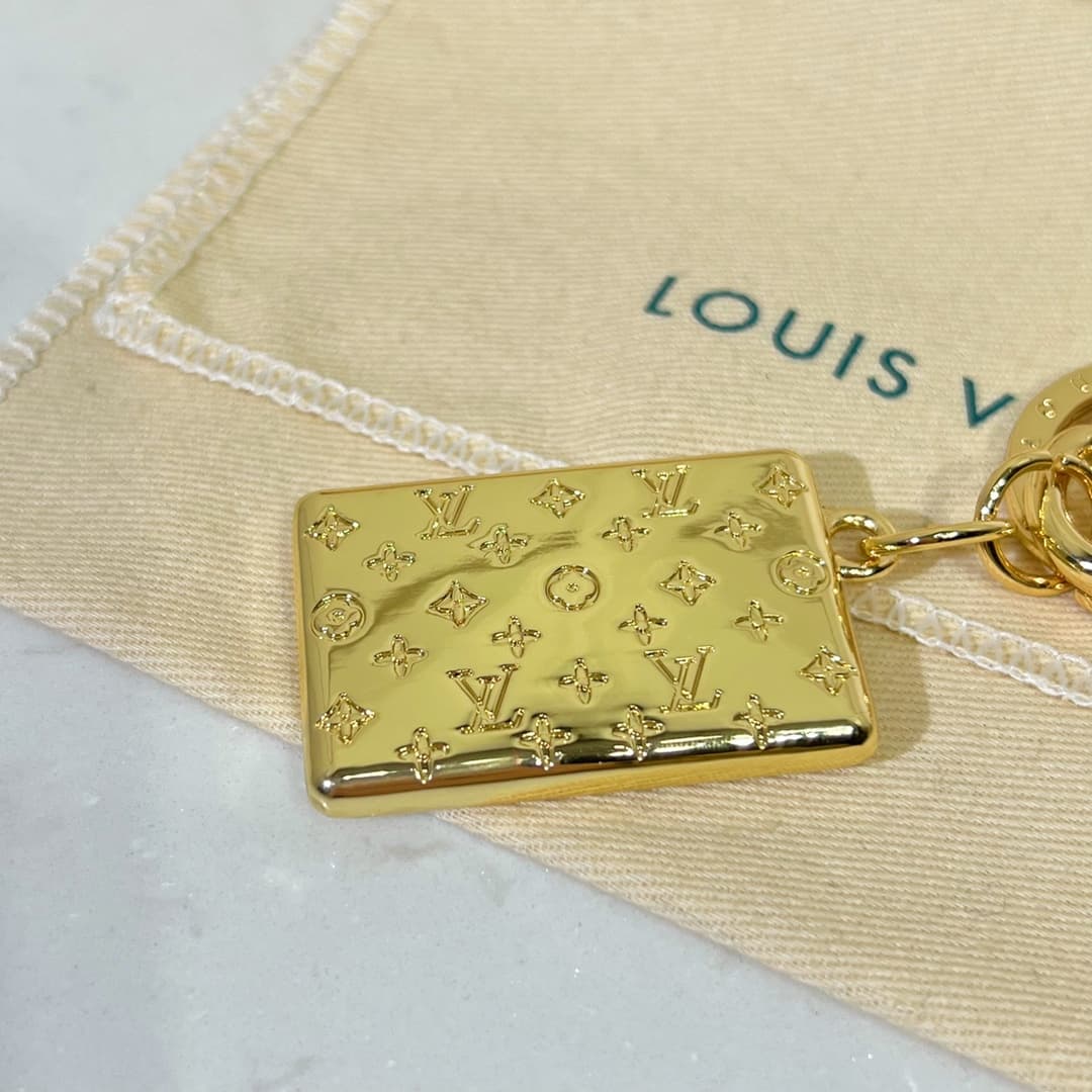 LV Love Note Envelope Key Holder And Bag Charm M67400