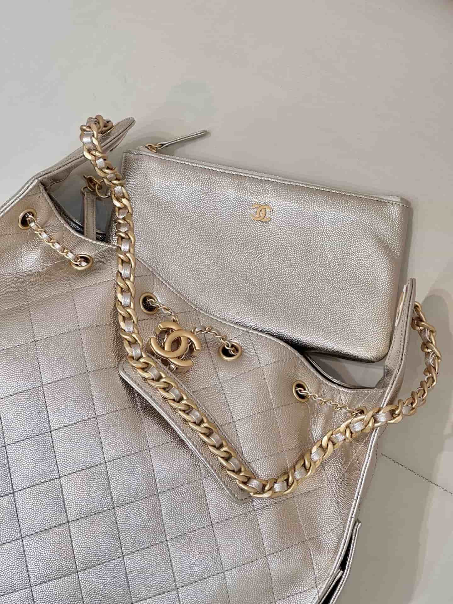 Chanel 25 Medium Hobo handbag AS5311 Grained Calfskin & Gold-tone Metal champagne TOP