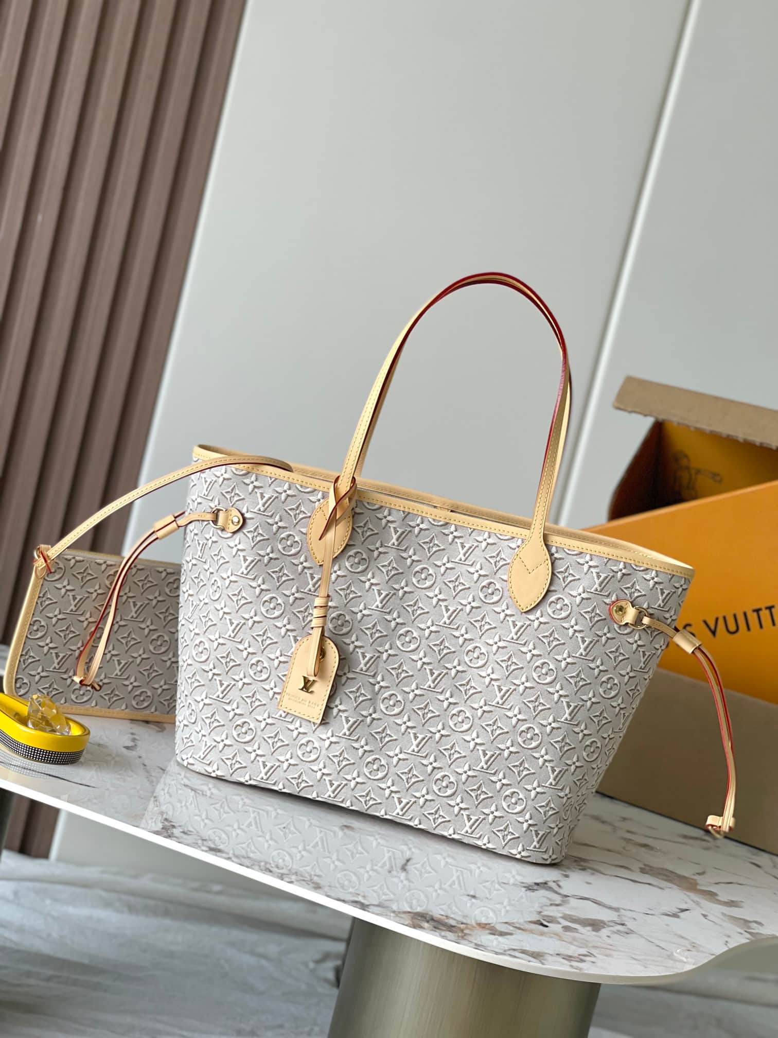 Louis Vuitton Neverfull MM Monogram Emblème Peuplier M2A381 TOP
