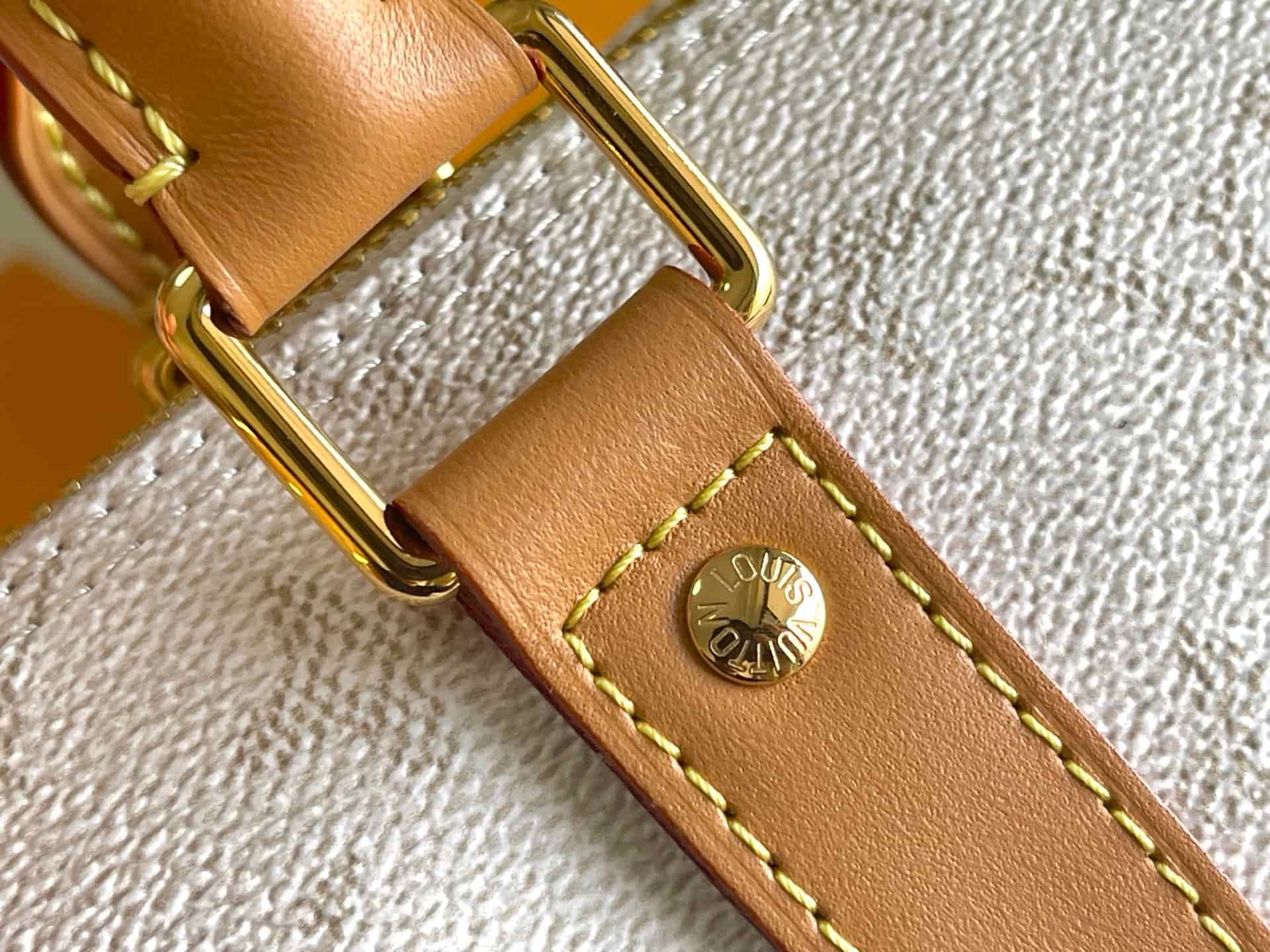 Louis Vuitton Keepall Bandoulière 25 Off-white M15076 TOP