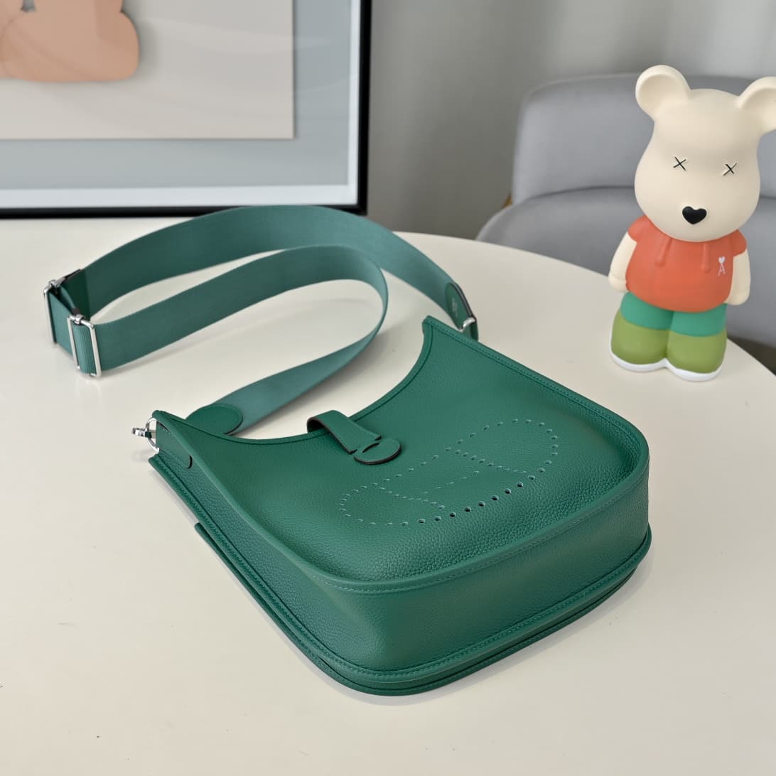 Hermes Evelyne III PM Bag Clemence Leather In Deep Green High
