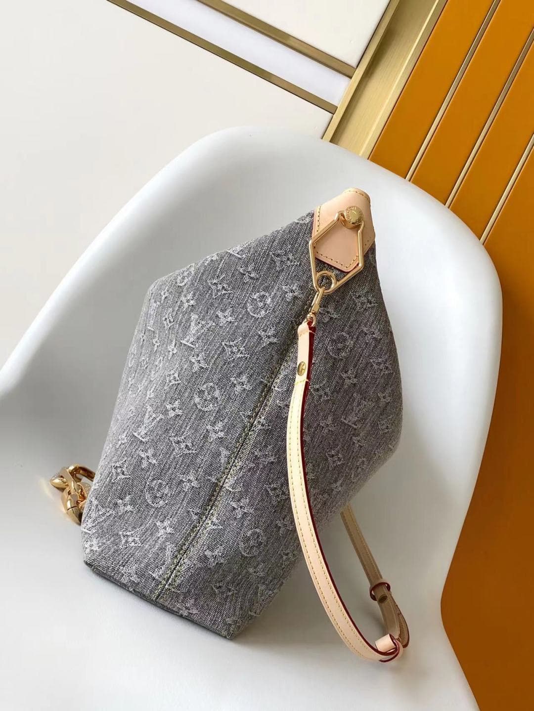 Louis Vuitton Coussin Hobo MM Washed Gray GOTS Cotton M13390 High