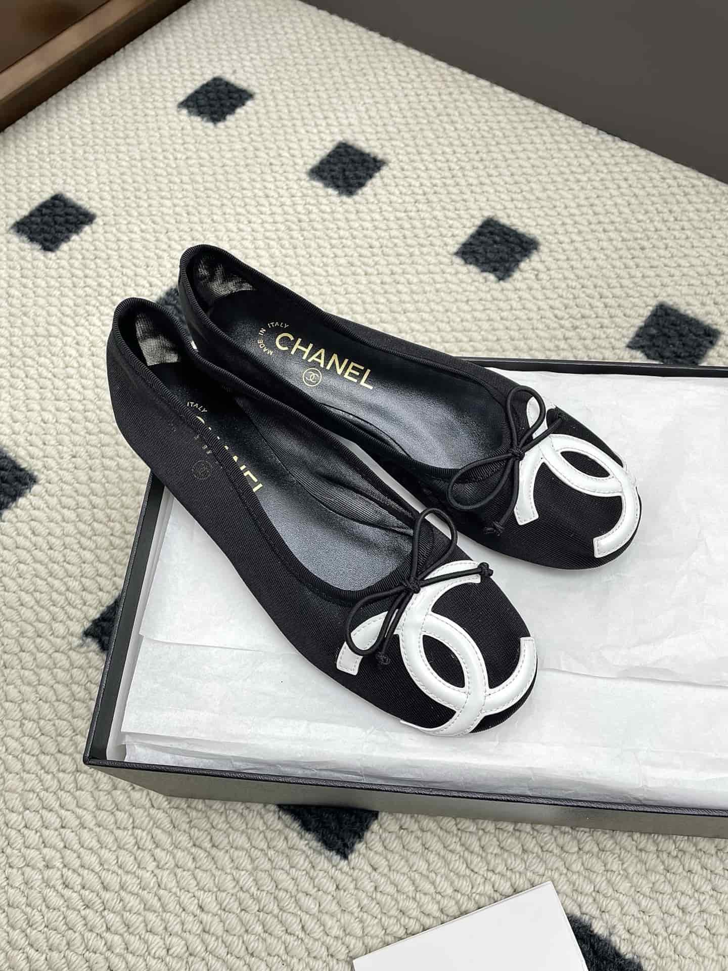 Chanel Pony Hair Patent Cap Toe Ballet Flats shoes Women