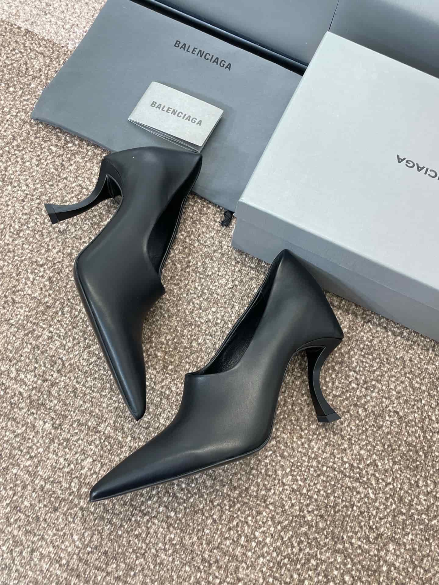 Balenciaga Hourglass Leather Pumps Shoes Women