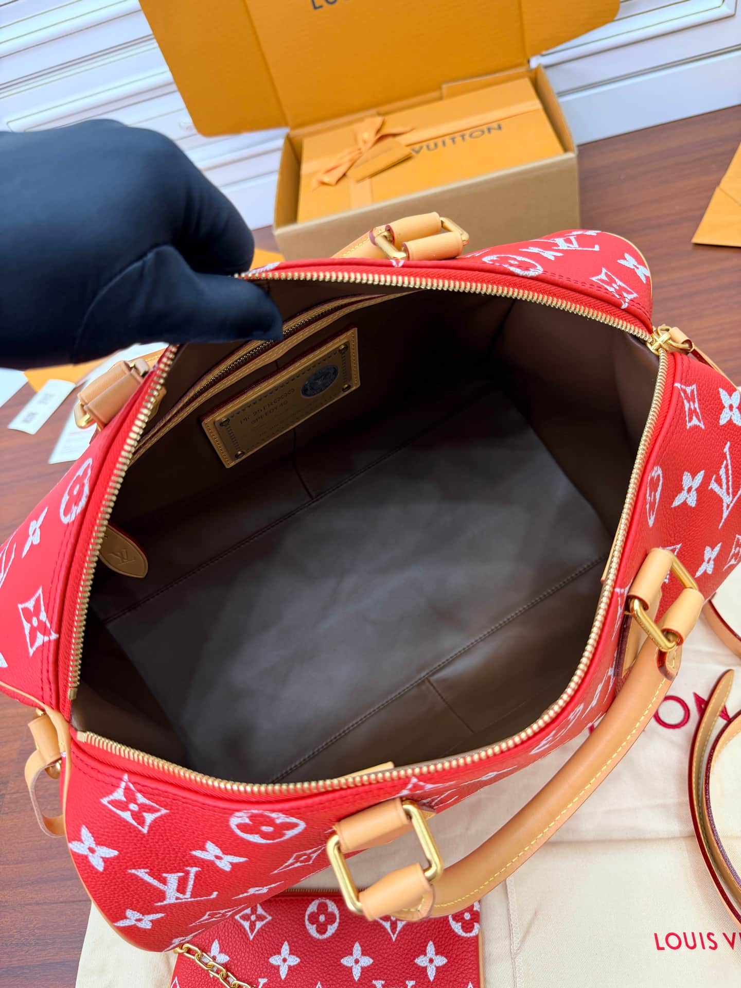 Louis Vuitton Speedy P9 Bandoulière 40 Red Soft calfskin M24420 TOP