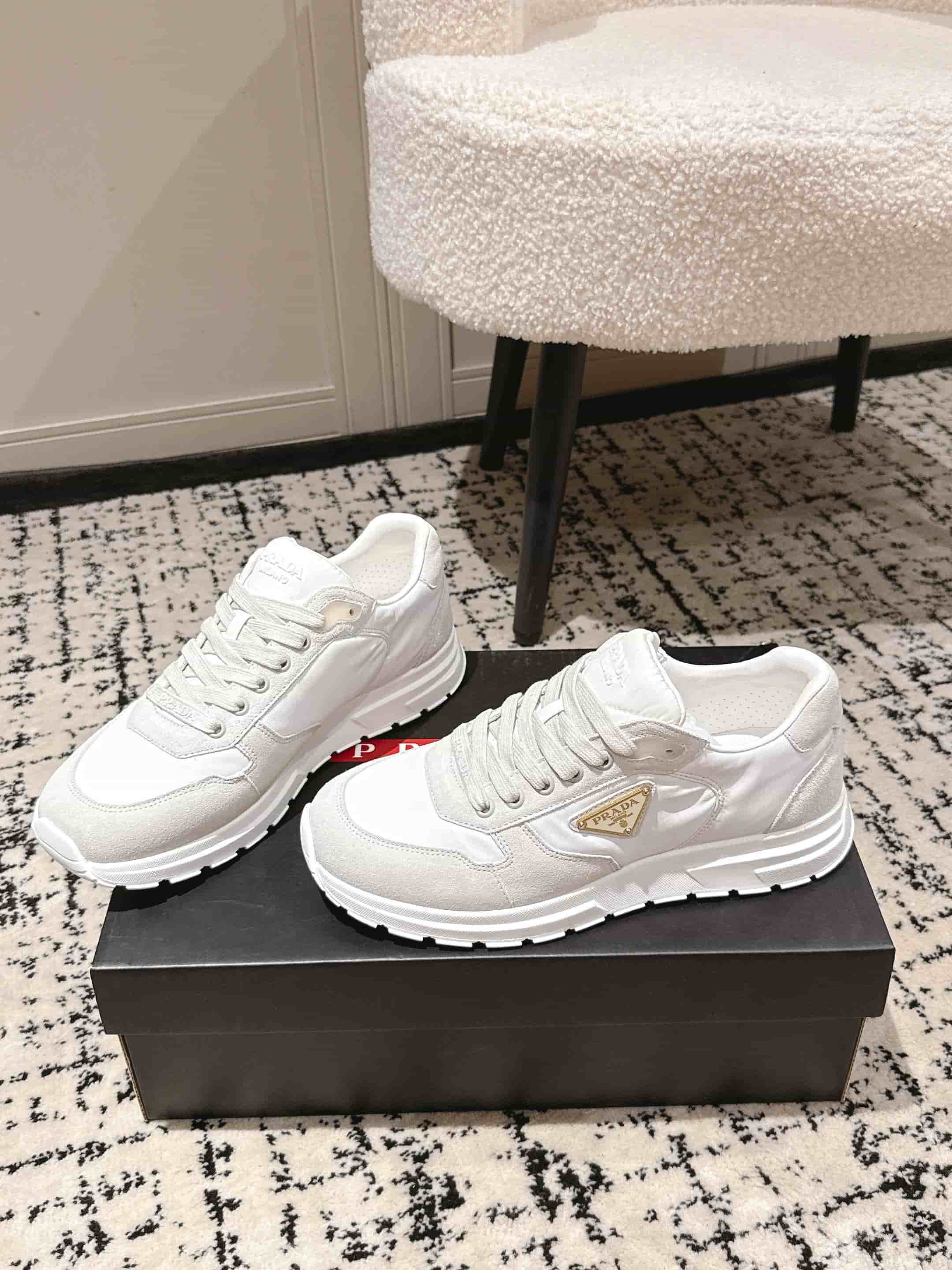 Prada Cloudy Gray Prax 2.0 Re-nylon And Suede Sneakers shoes Men