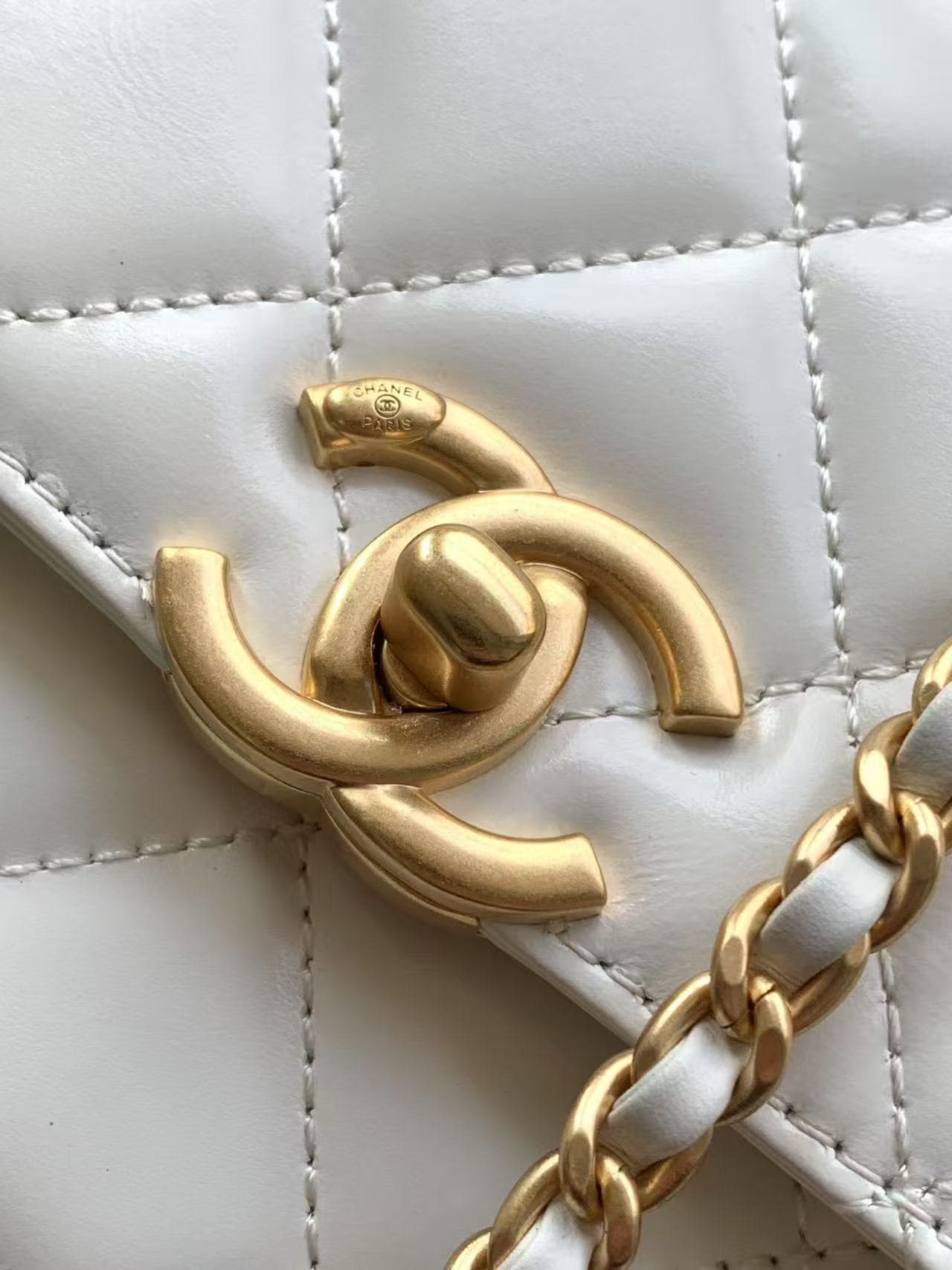 Chanel MINI FLAP BAG Calfskin & Gold-Tone Metal AS2615 White A