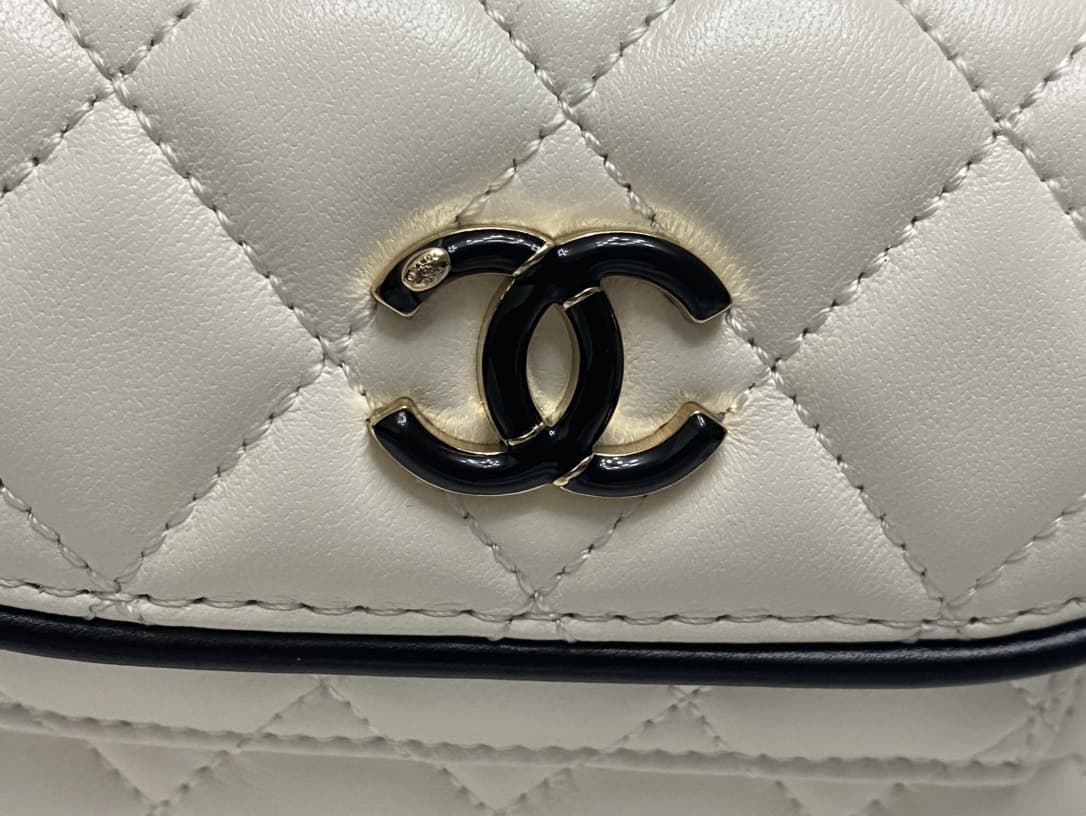 Chanel Mini Backpack Lambskin & Gold-Tone Metal AP3753 White A