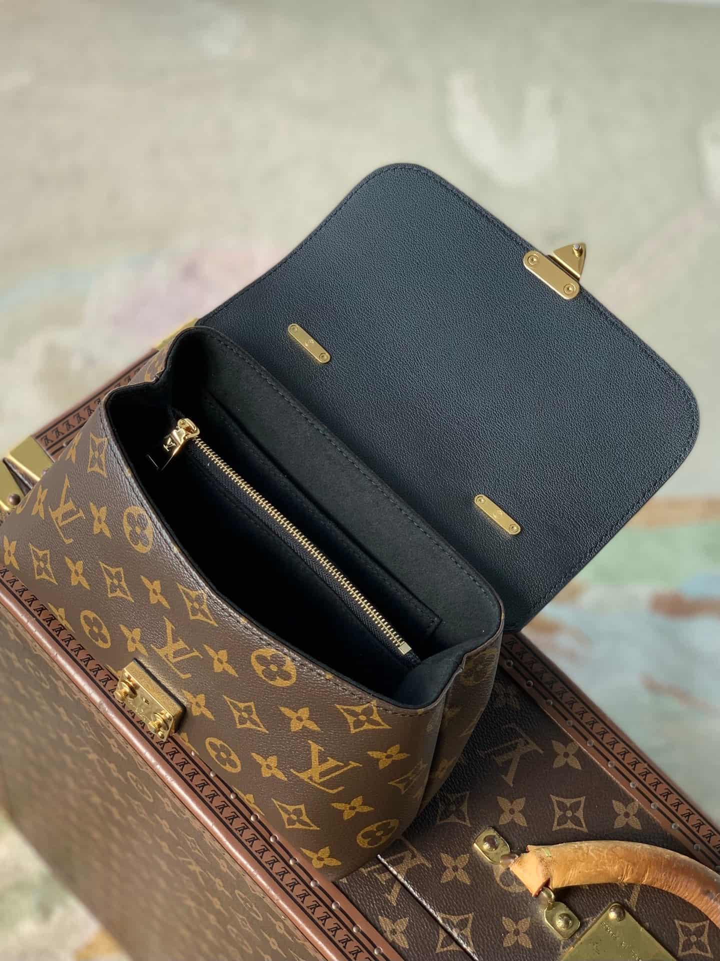 Louis Vuitton Madeleine BB Monogram M27511 High