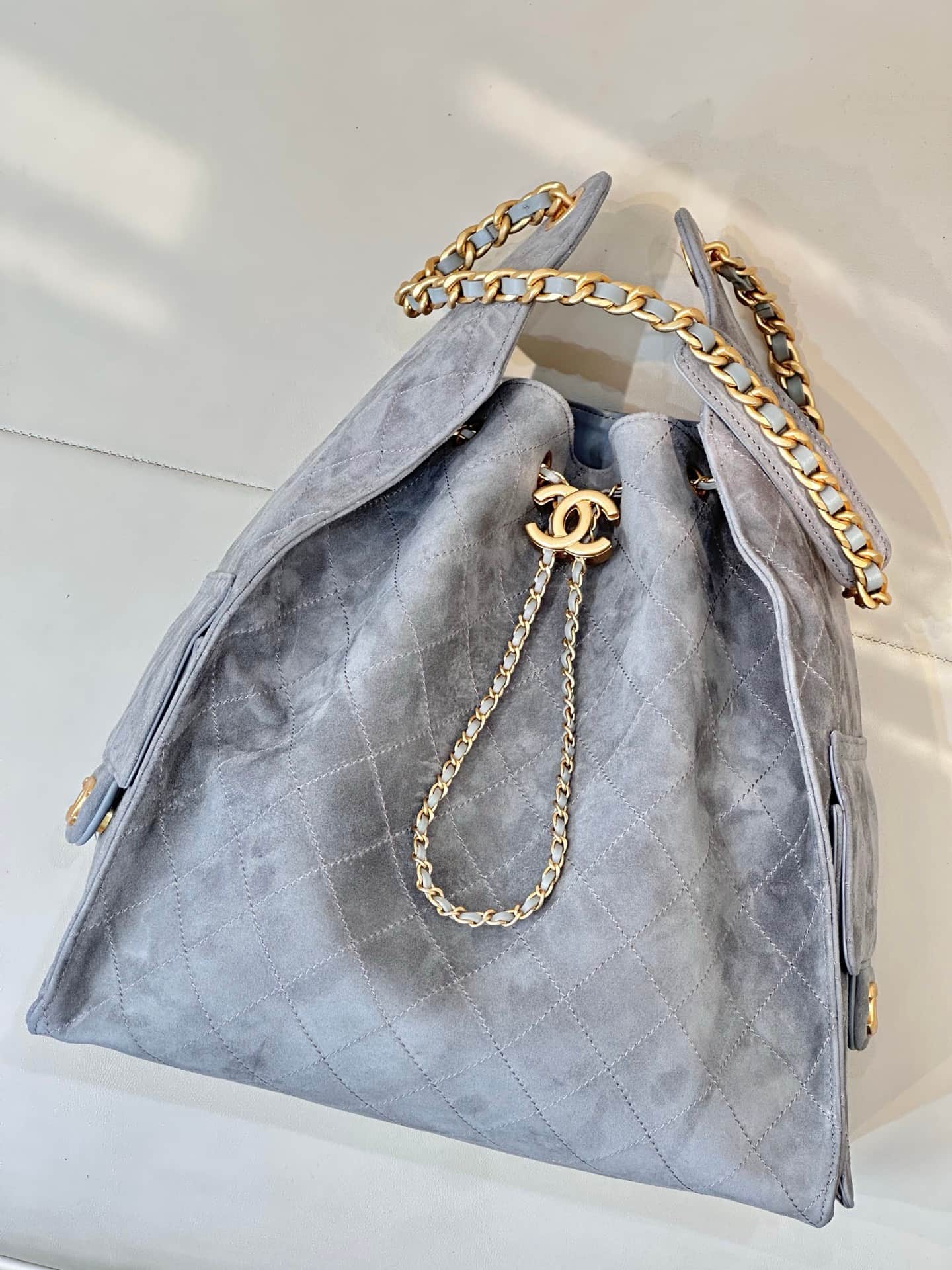 Chanel 25 Medium Hobo handbag AS5311 Suede &Gold-tone Metal Light Grey TOP