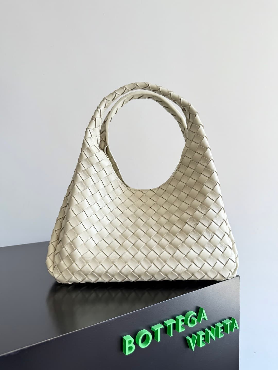 Bottega Veneta Medium Campana shoulder bag in Intrecciato leather Sea salt TOP