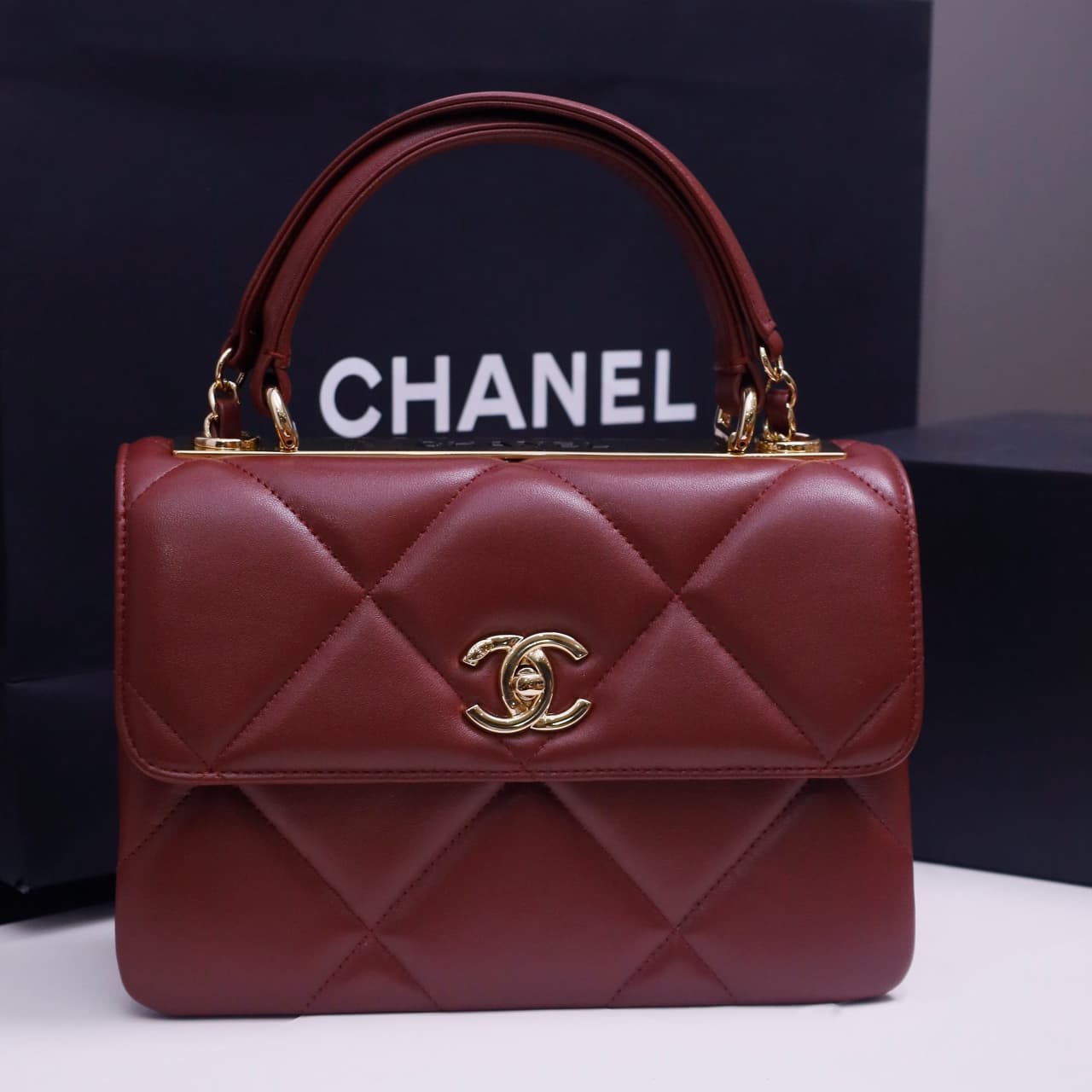 SMALL FLAP BAG WITH TOP HANDLE Lambskin Gold Metal Burgundy A