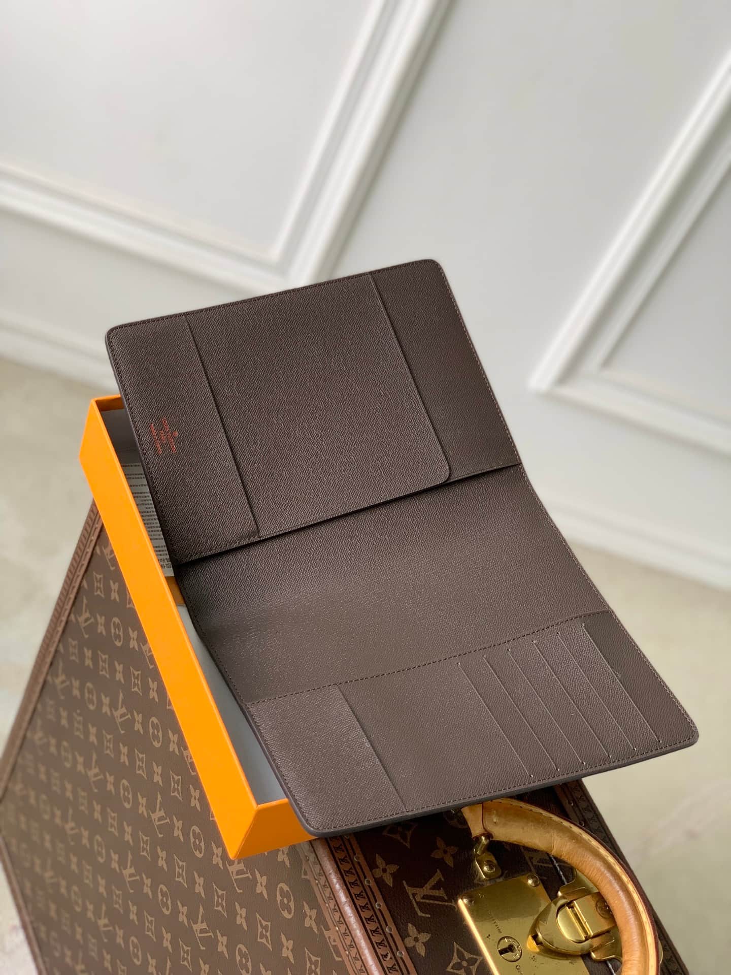 Louis Vuitton Desk Agenda Cover Damier canvas, cross grain leather lining R21065 High