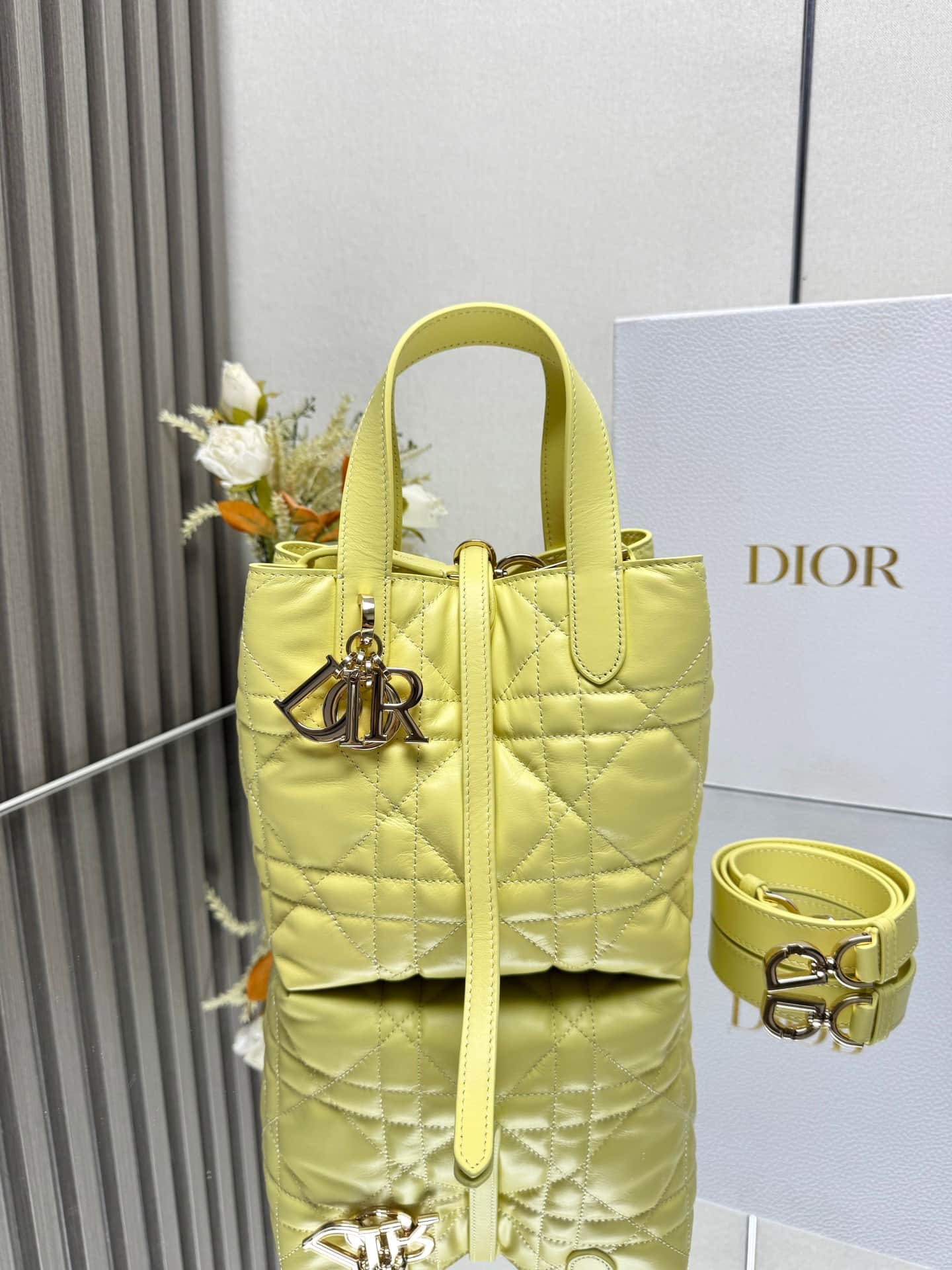 Small Dior Toujours Vertical Tote Bag Mimosa Macrocannage Calfskin M2835 High