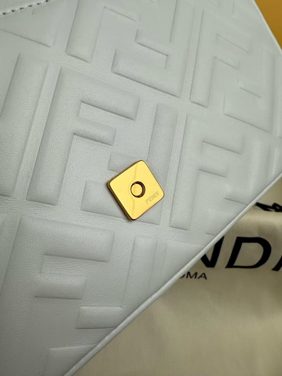 Fendi BAGUETTE leather bag White High