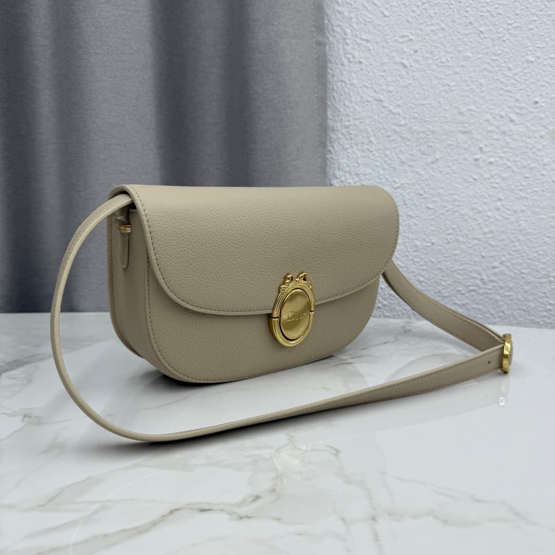 Dior Médaillon Flap Bag Camel Beige Grained Calfskin M3920 High