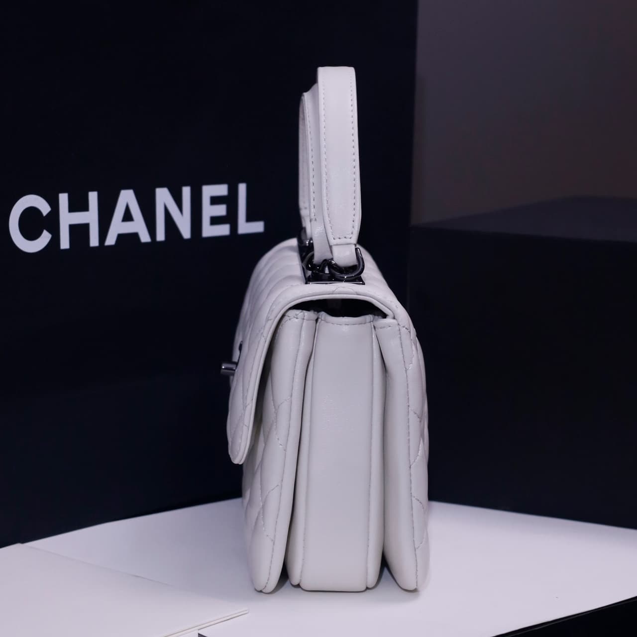 Chanel MINI FLAP BAG WITH TOP HANDLE AS4654 Lambskin &Black-Tone Metal White A
