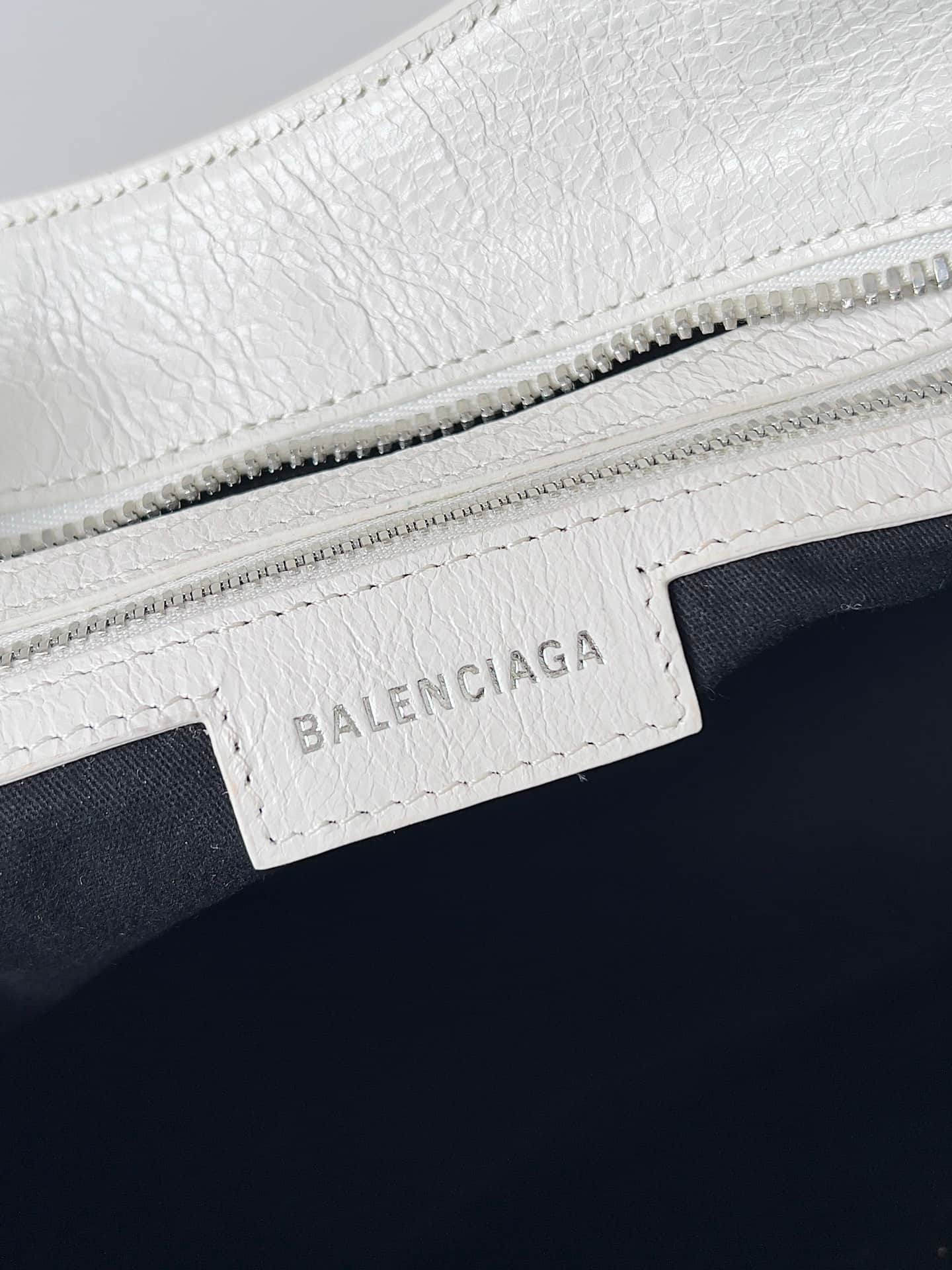 Balenciaga Medium Neo Cagole City bag in White lambskin leather High