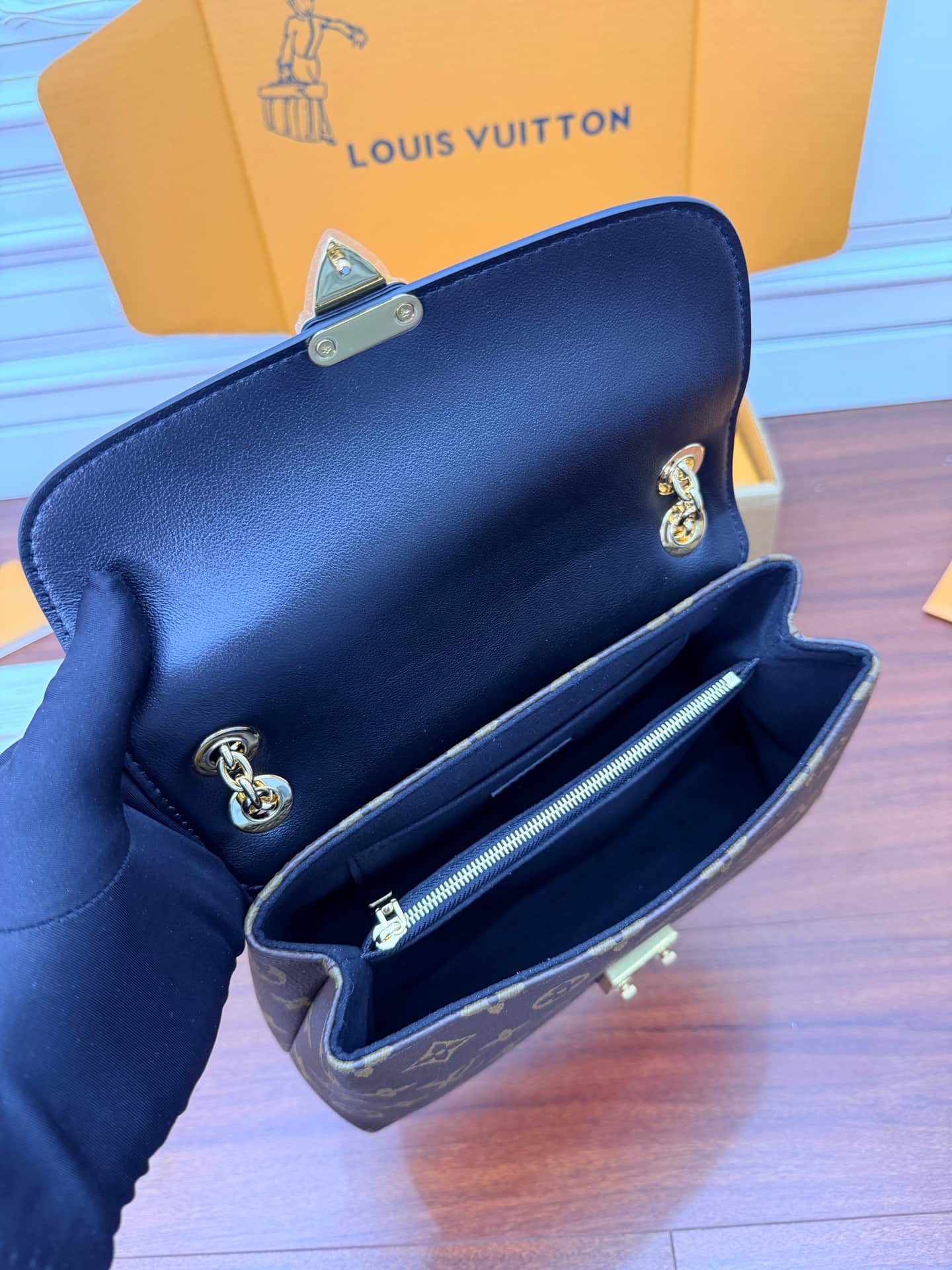 Louis Vuitton Madeleine BB Monogram/Black Coated canvas M28424 TOP