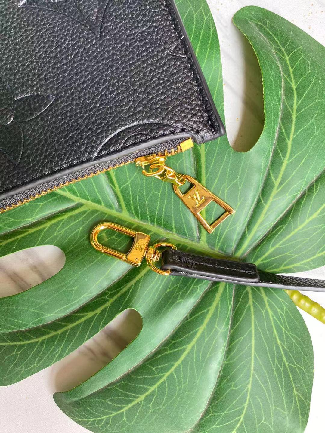Louis Vuitton Neverfull MM Bag Black Monogram