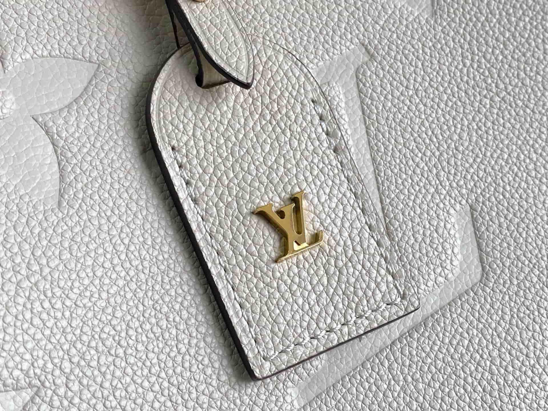 Louis Vuitton CARRYALL PM Crème Beige Embossed supple grained cowhide leather M46293 TOP