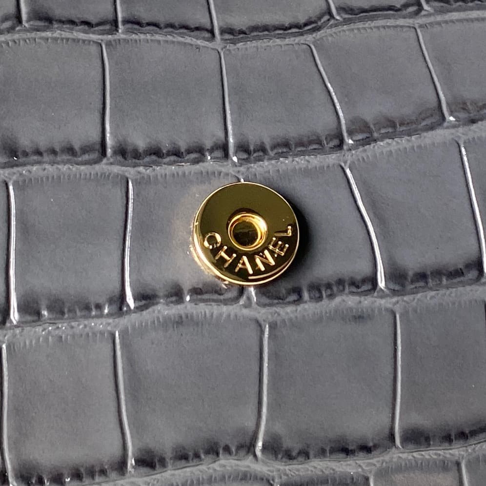 Chanel Clutch with chain Crocodile Embossed Calfskin & Gold-Tone Metal AP5294 Grey High