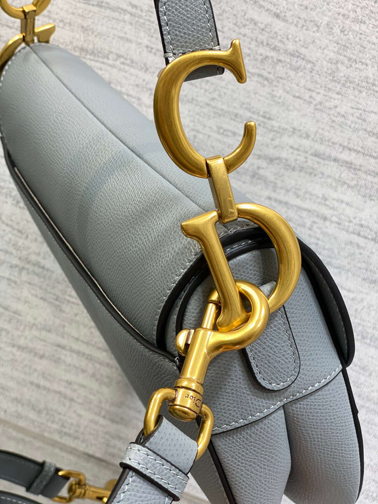 SADDLE BAG Grained Calfskin Light Grey High