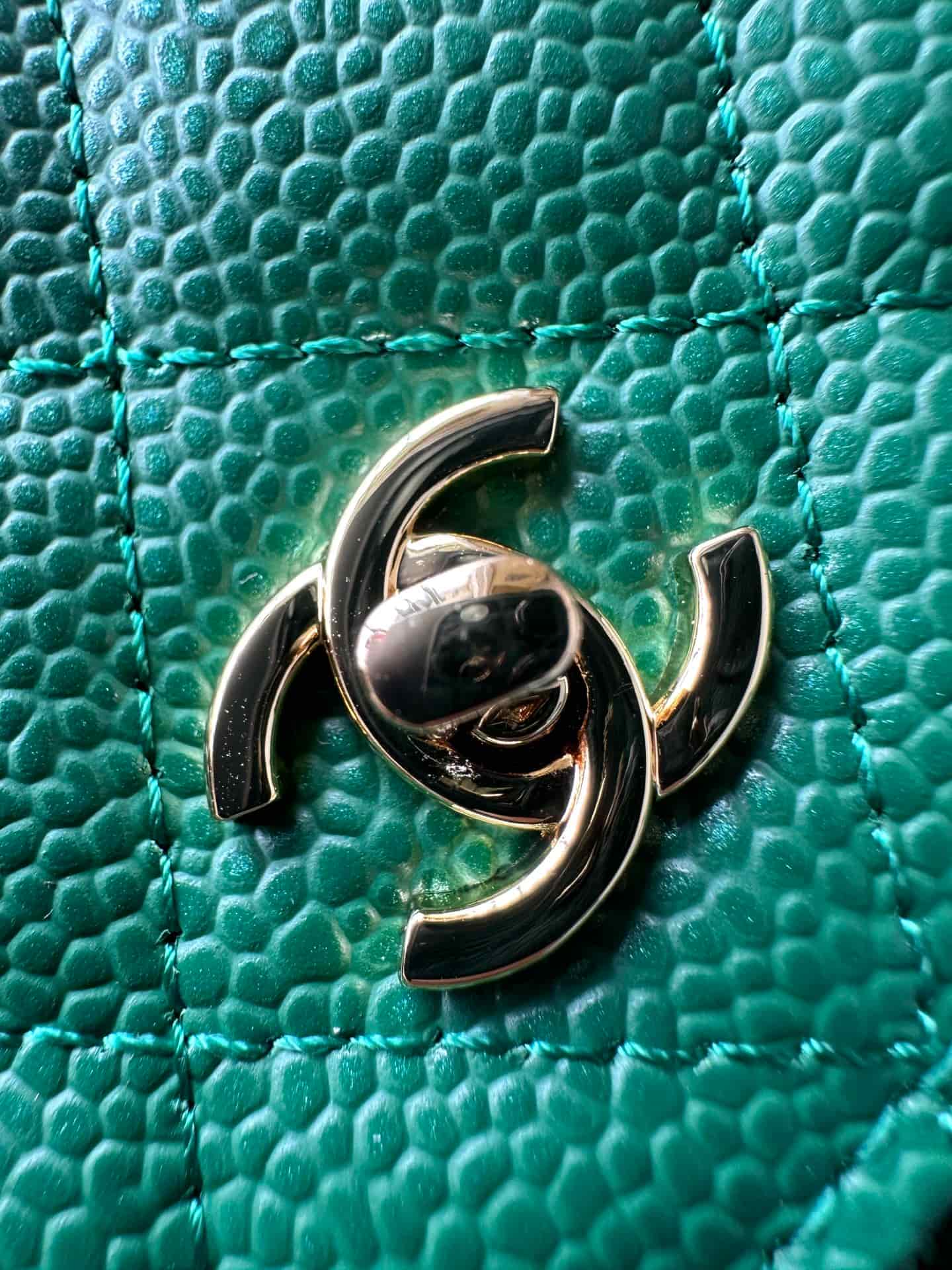 Chanel Classic Wallet on Chain Grained Shiny Calfskin & Gold-Tone Metal AP4241 Green High
