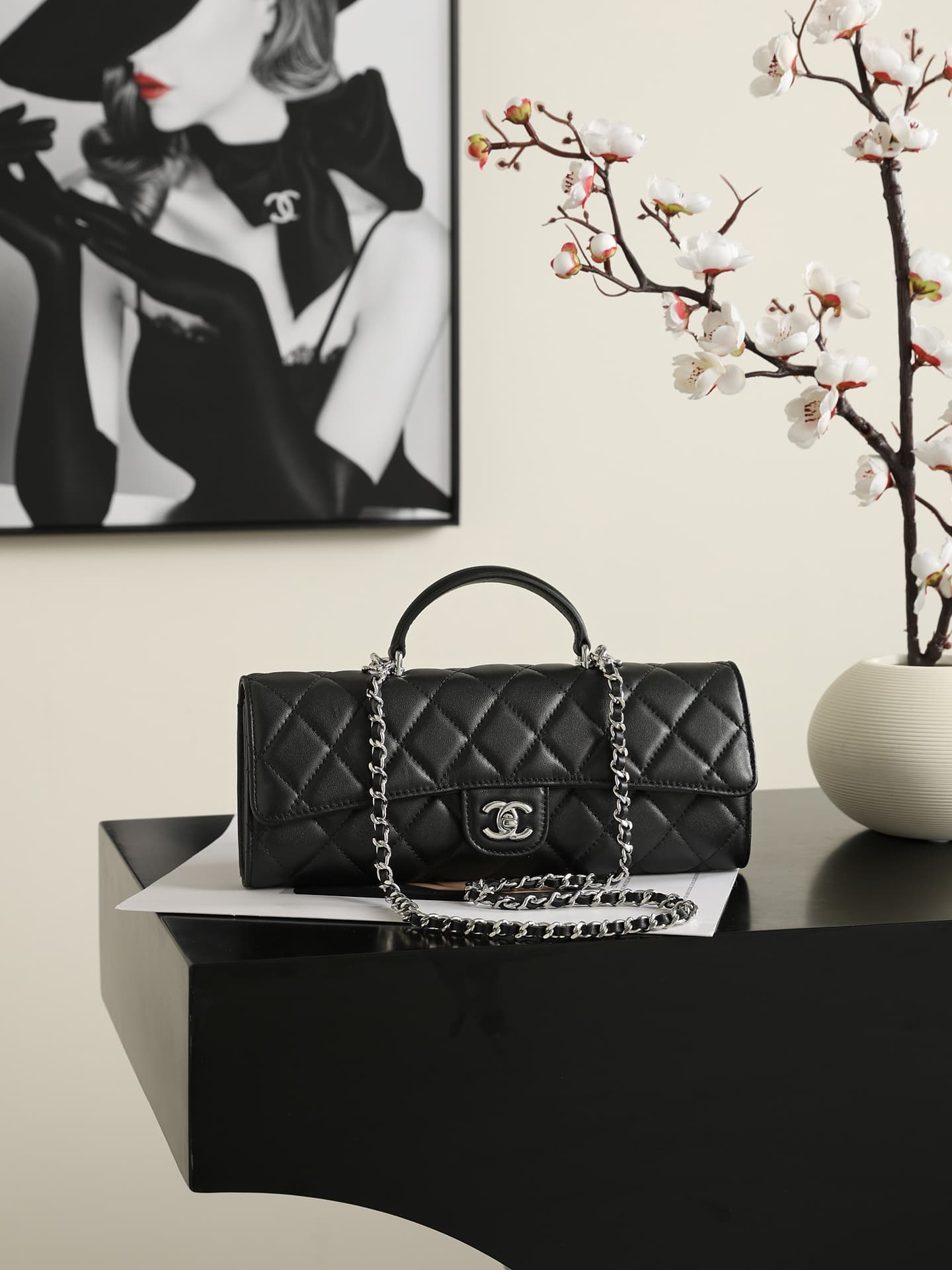 Chanel Clutch with chain Lambskin Calfskin & Silver-Tone Metal Black AP5280 A
