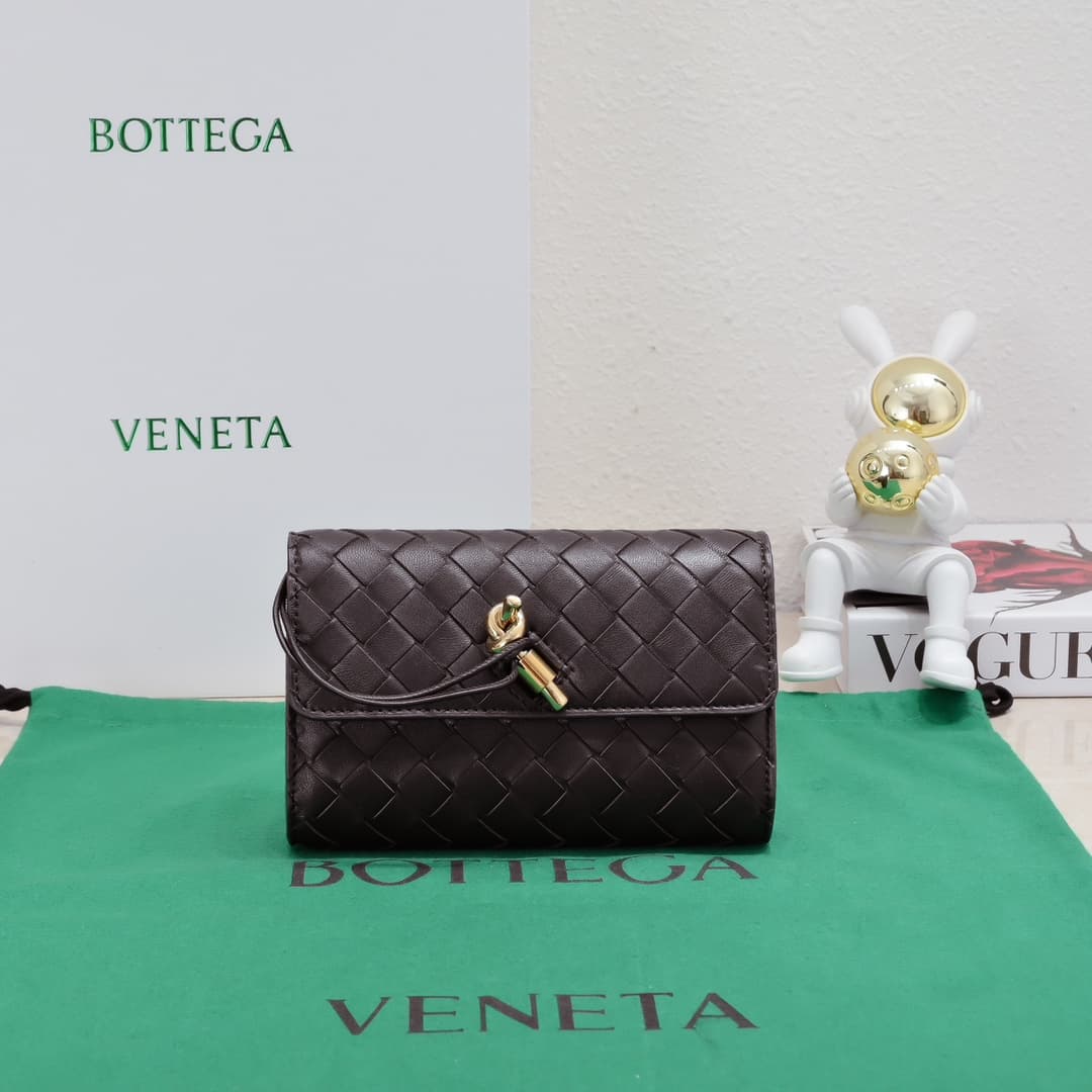 BV Andiamo Clutch Fondant High