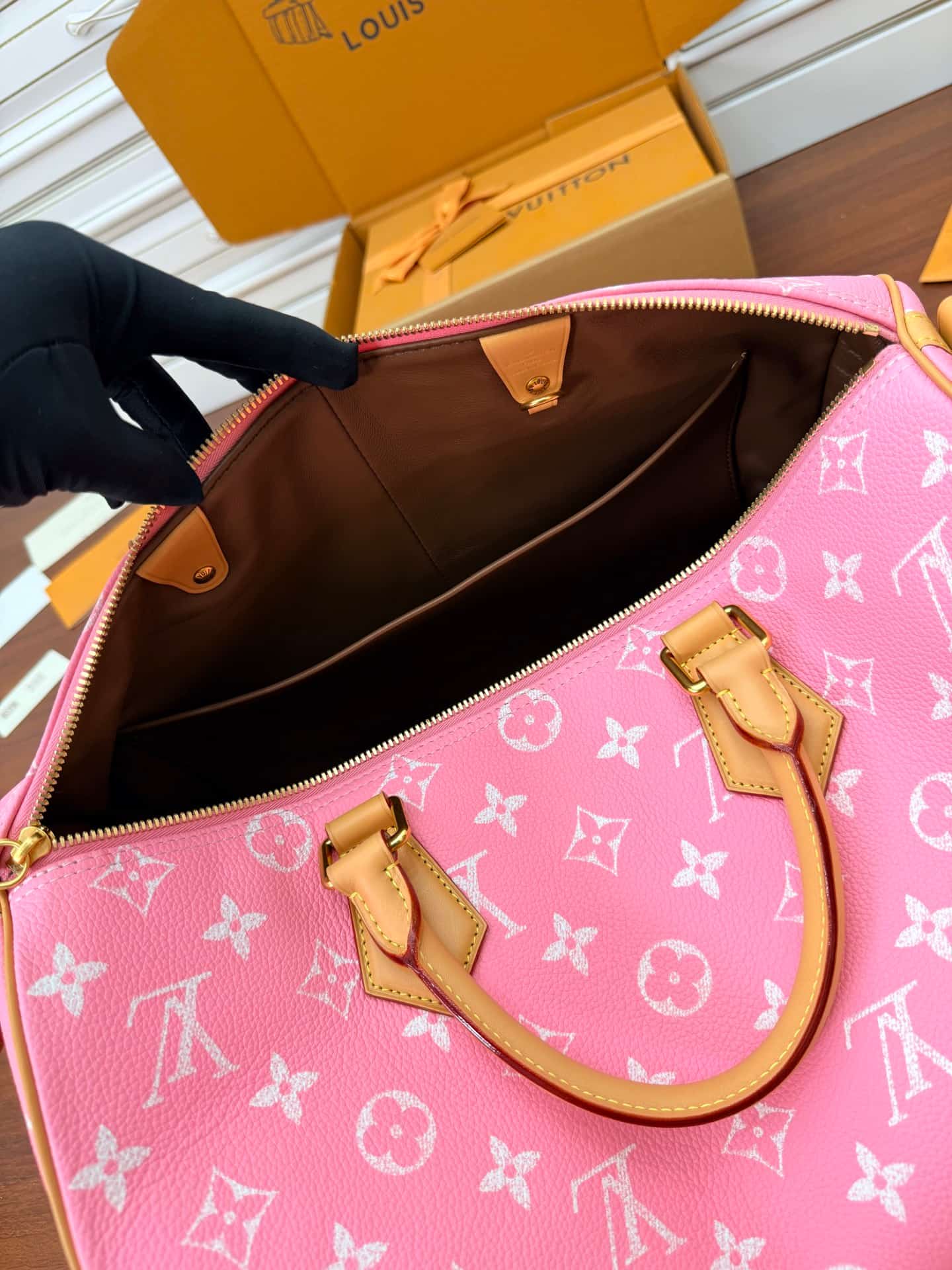 Louis Vuitton Speedy P9 Bandoulière 40 Candy Pink Calf leather M13918 TOP