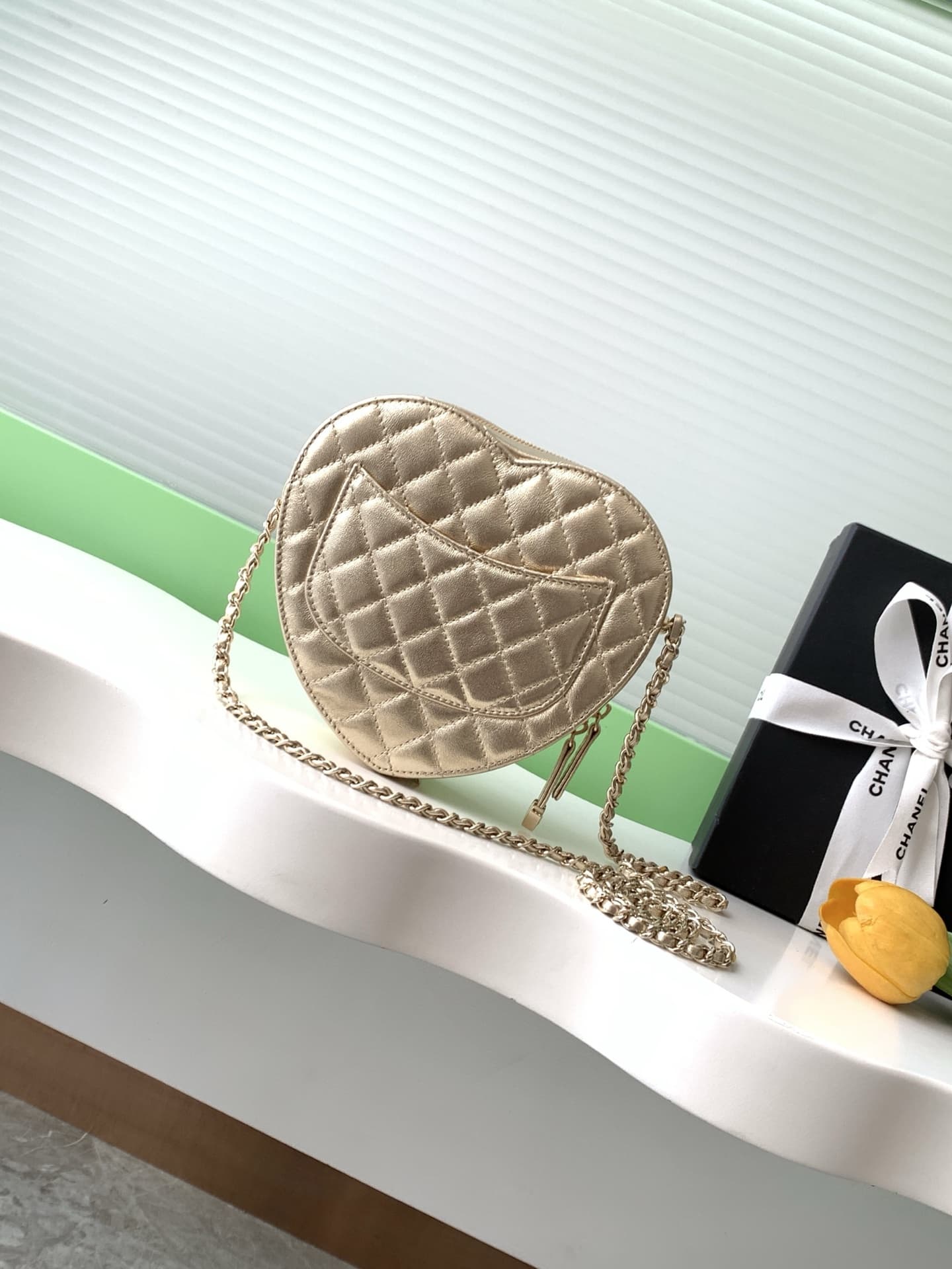 Chanel HEART BAG Lambskin & Gold-Tone Metal AS3191 A