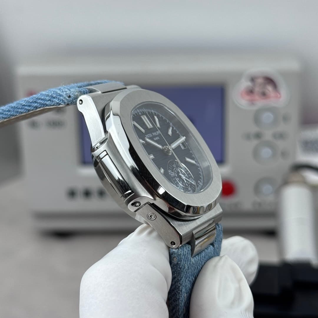 Patek Philippe Nautilus 5980/60G-001 WATCH TOP