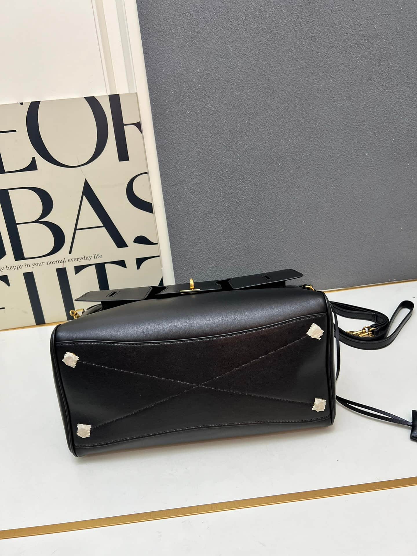 Balenciaga Bel Air Carry All Bag in balck  leather 1W8806 High
