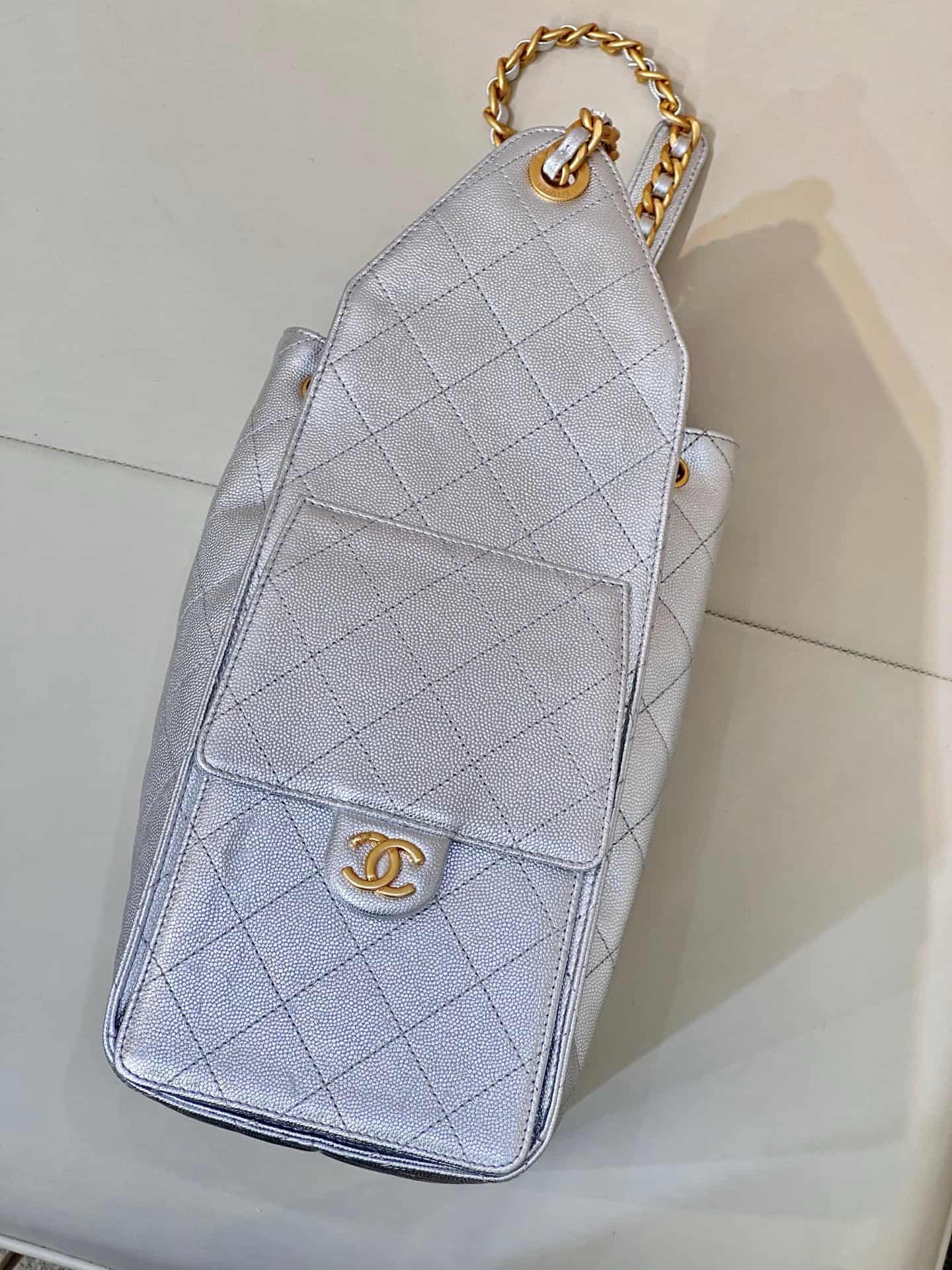 Chanel 25 Medium Hobo handbag AS5311 Grained Calfskin & Gold-tone Metal Silver TOP