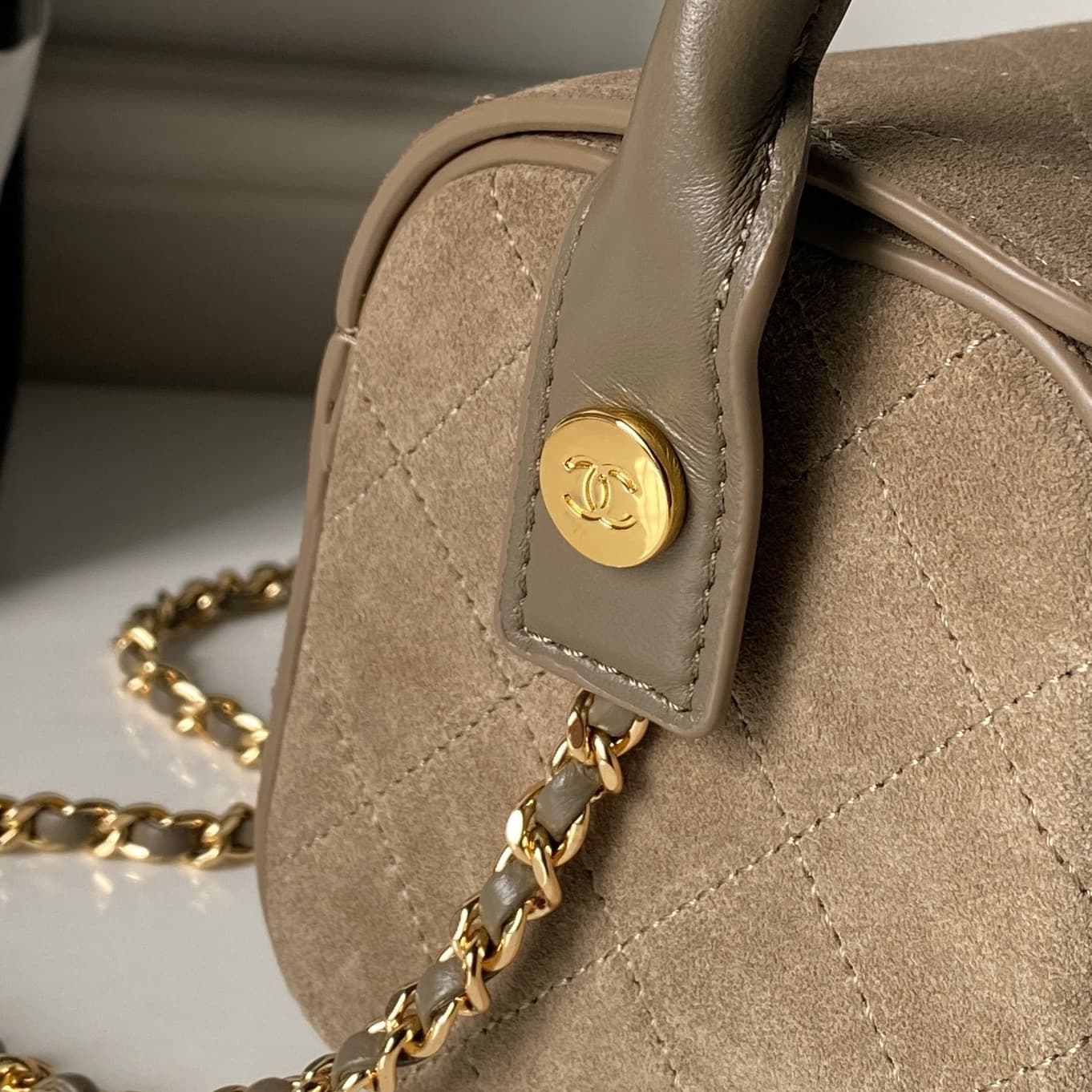 Chanel Clutch with Chain Suede & Gold-Tone Metal AP5294 Dark Beige High
