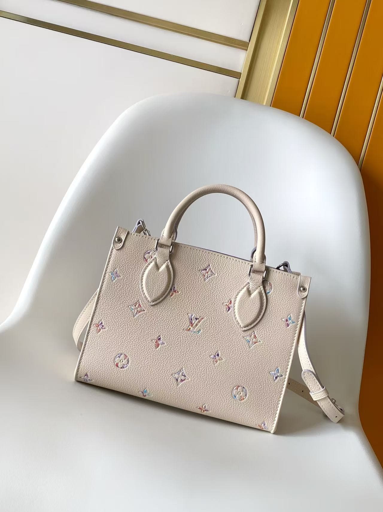 Louis Vuitton OnTheGo PM Link Quartz Embossed cowhide leather M29976 High