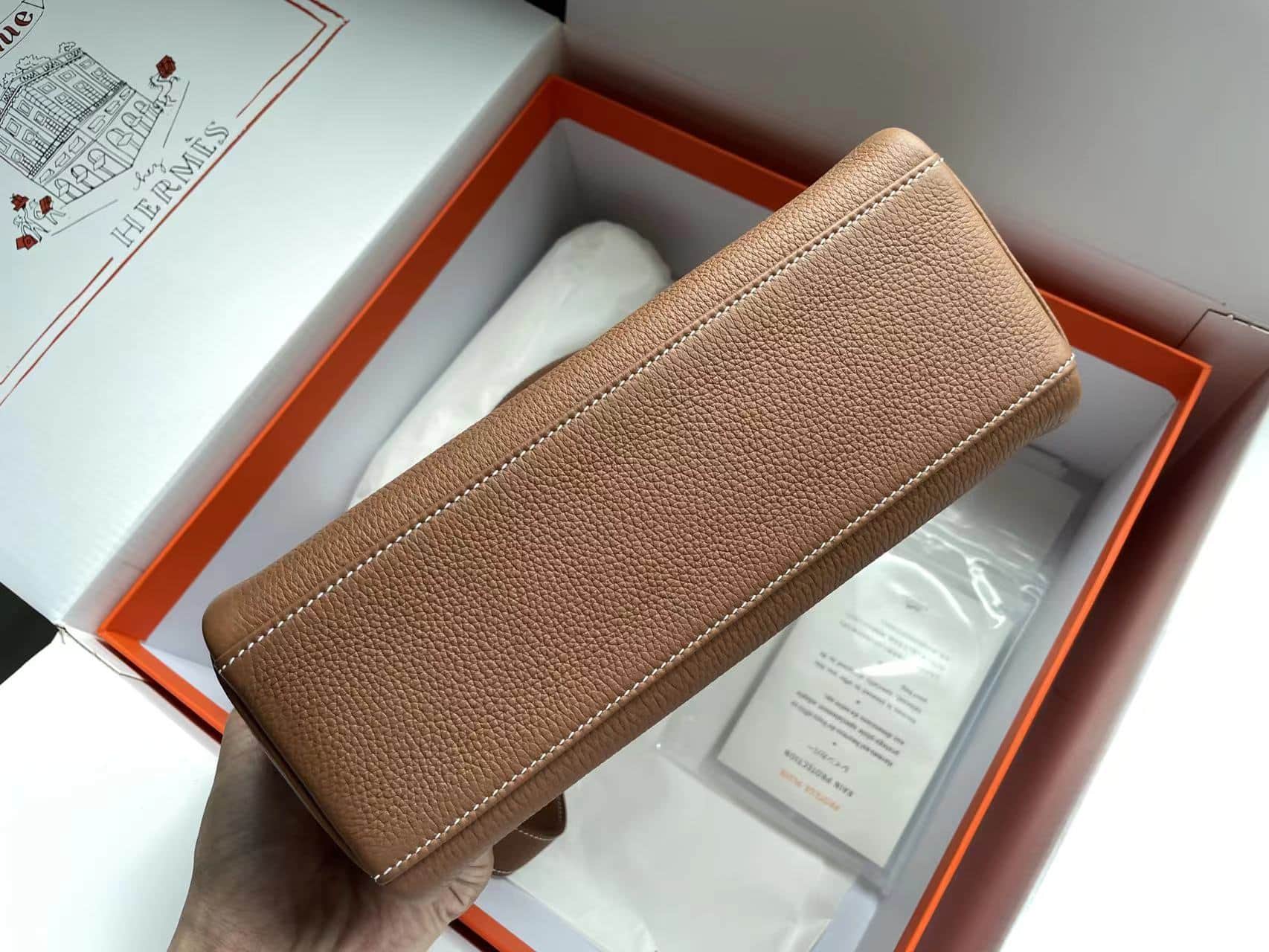Hermes Kelly Messenger 25cm Taurillon Clemence Leather In Gold WAX