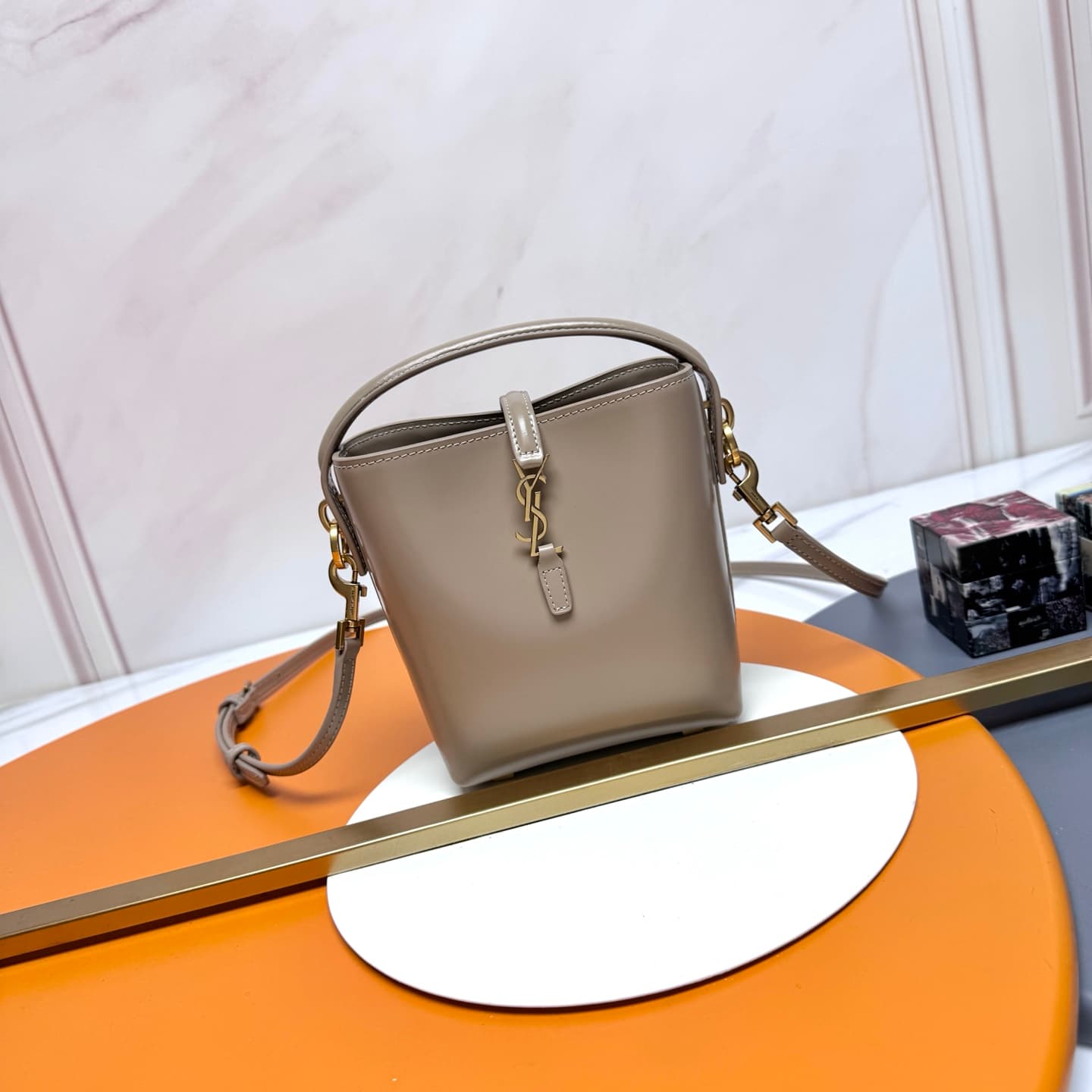 LE 37 mini in shiny leather 765870 High