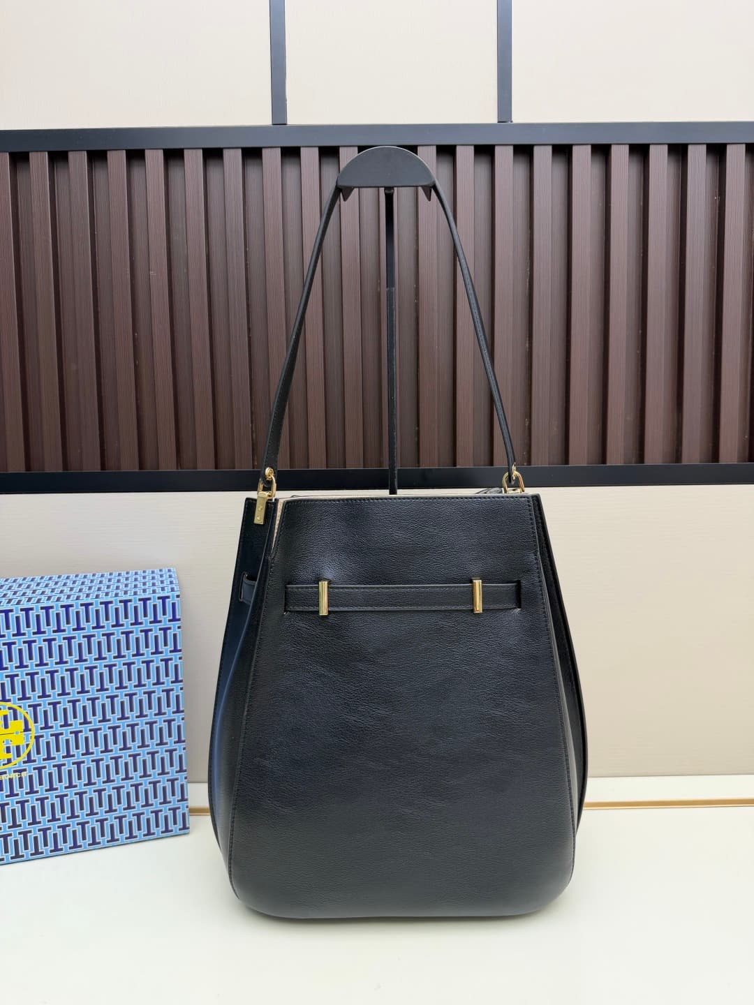 Tory Burch Lee Radziwill Bucket Bag Black High