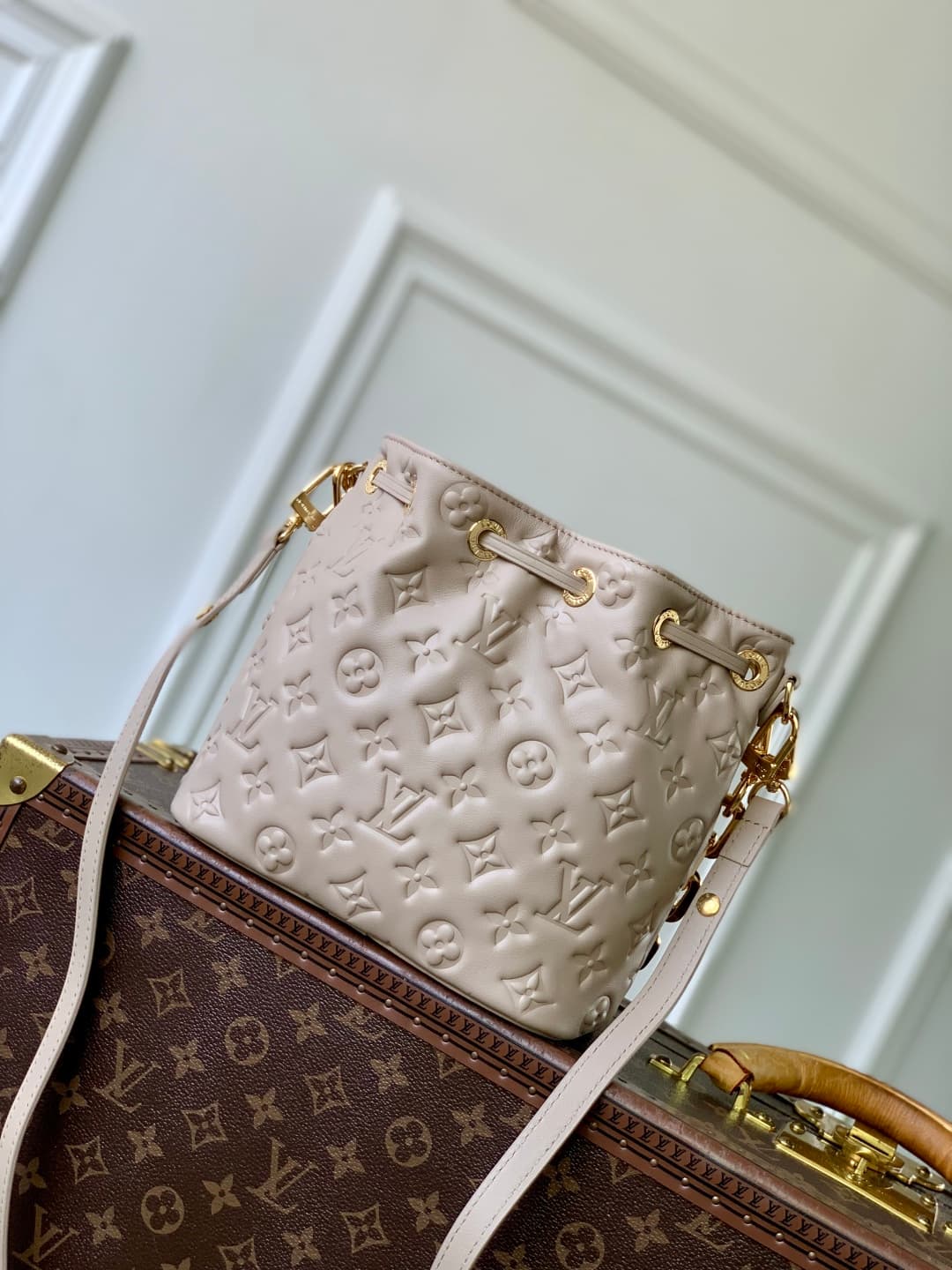 Louis Vuitton Coussin Bucket bag Monogram-embossed lambskin M26530 beige high