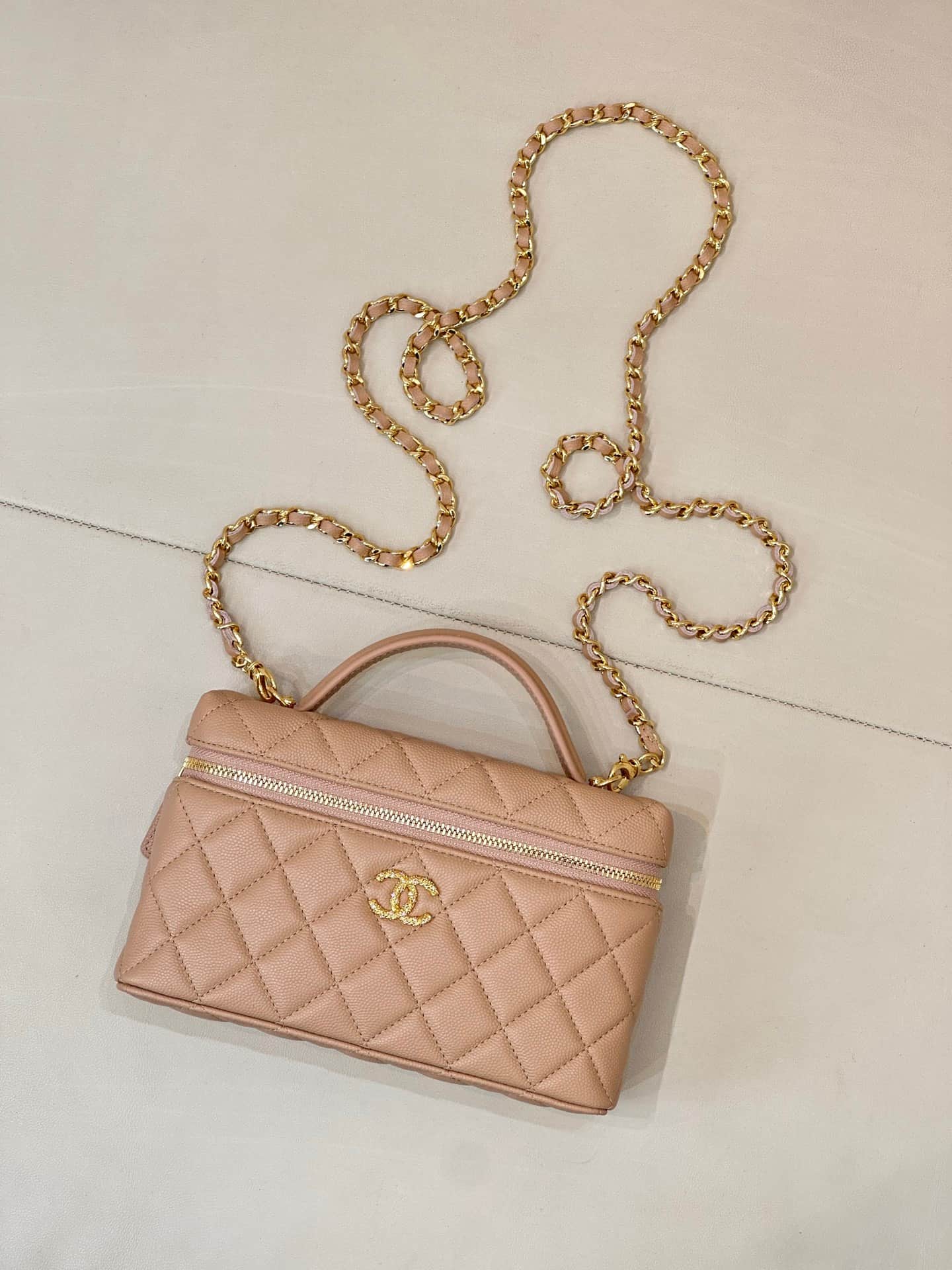 Chanel Classic Vanity With Chain Grained Shiny Calfskin & Gold-Tone Metal Beige AP5090 TOP