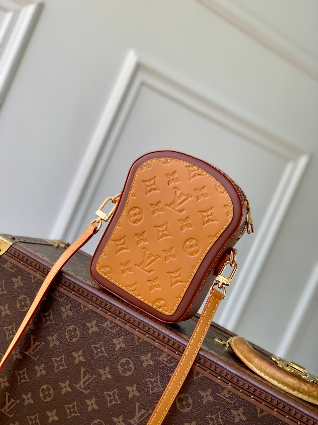 Louis Vuitton Toast Wearable Wallet Damier cowhide leather M26984 High