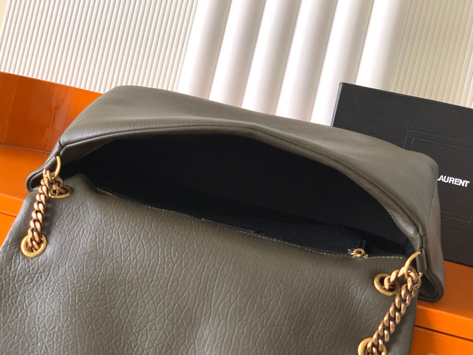 Calypso large in grained lambskin 777399 IN LIGHT MUSK High