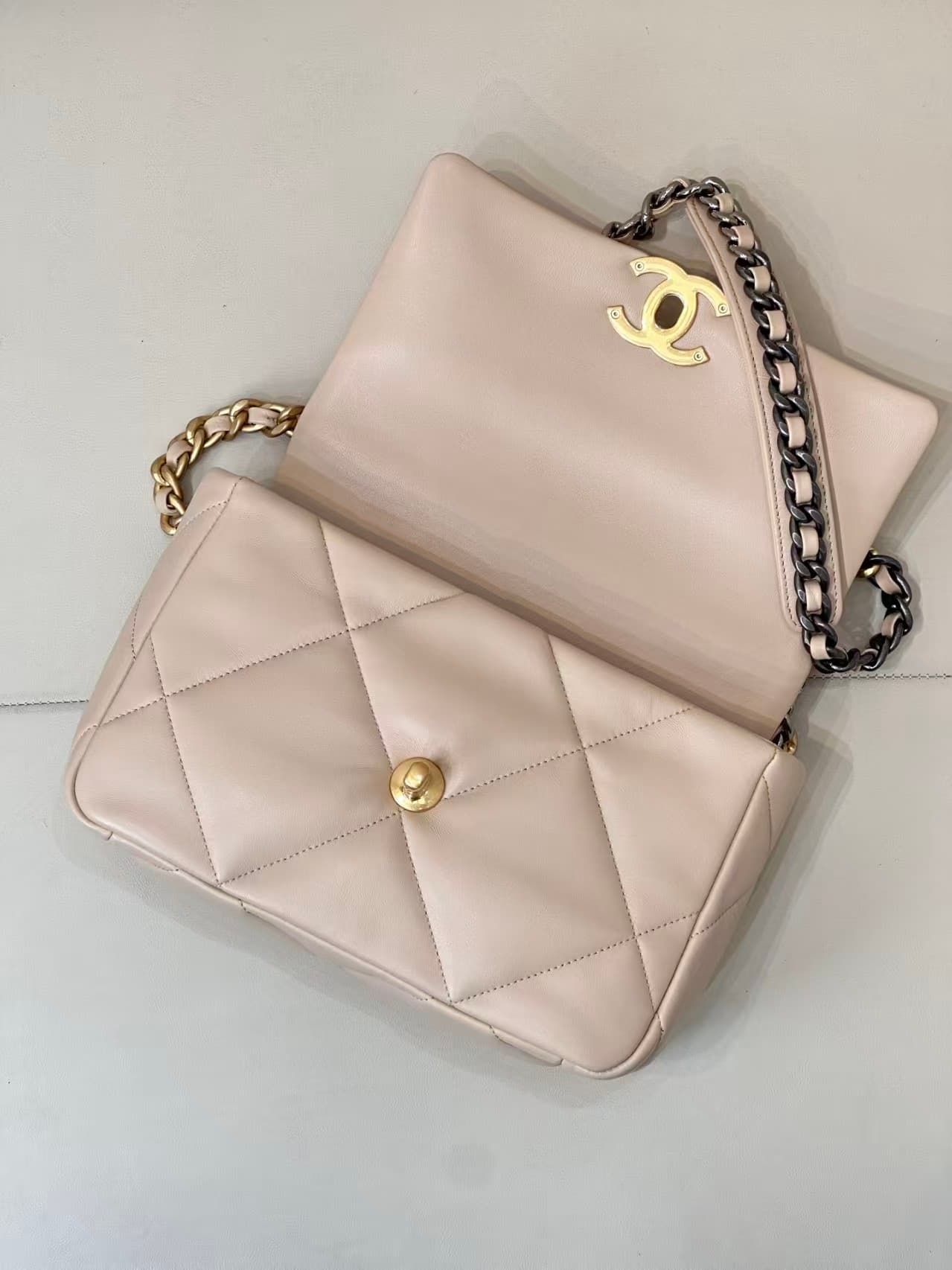 Chanel 19 Flap Bag Lambskin Gold-Tone Silver-Tone & Ruthenium-Finish Metal TOP