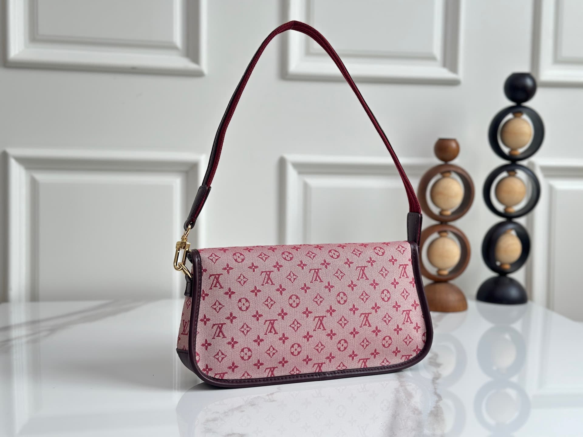 Louis Vuitton Mini Lin Marjorie shoulder bag Cherry-pink Monogram M92691 High