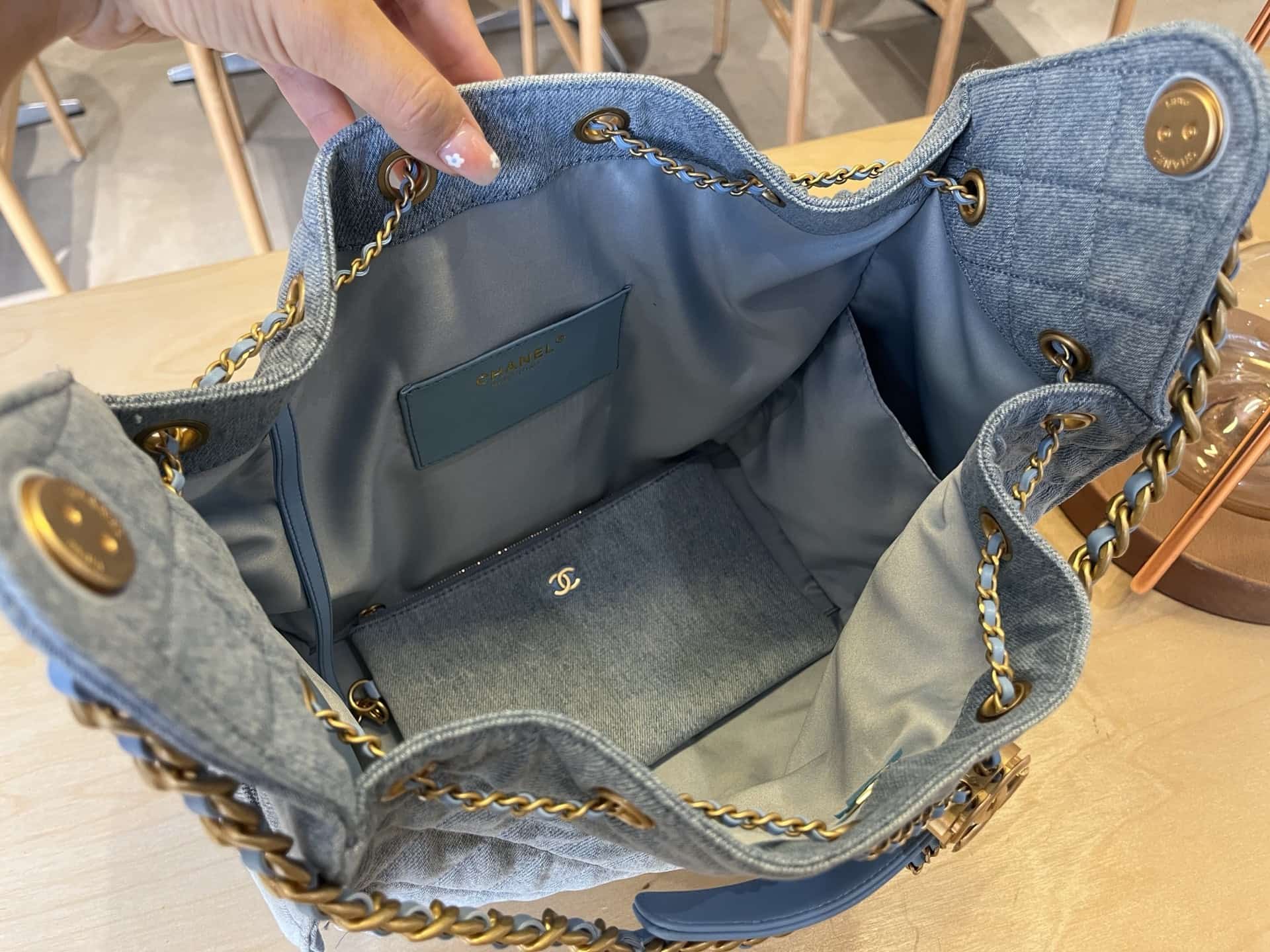Chanel 25 Medium Hobo Medium handbag AS5311 Denim & Gold-tone Metal Blue A
