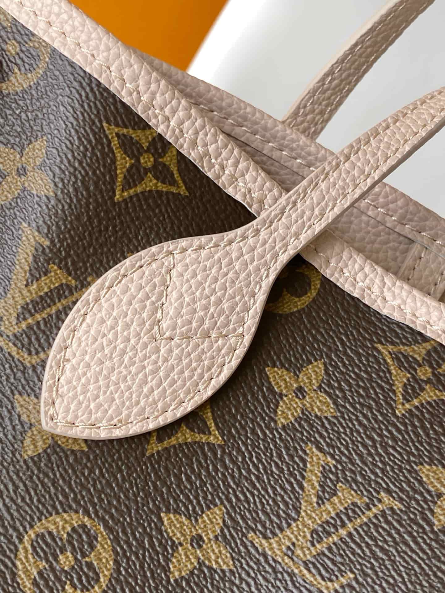 Louis Vuitton Neverfull Bandoulière Inside Out BB Monogram/Limestone Coated canvas M25657 High
