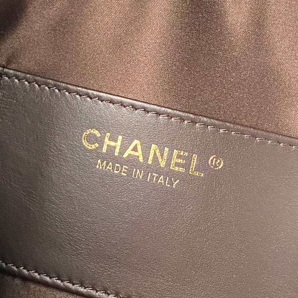 Chanel 25 Small Hobo handbag AS5293 Suede& Gold-Tone Metal Drak Brown A