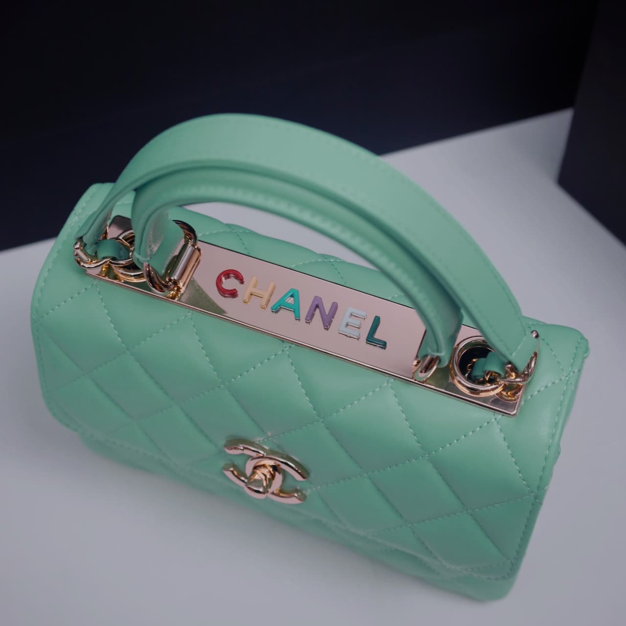 Chanel MINI FLAP BAG WITH TOP HANDLE AS4654 Lambskin &Gold-Tone Metal Green A